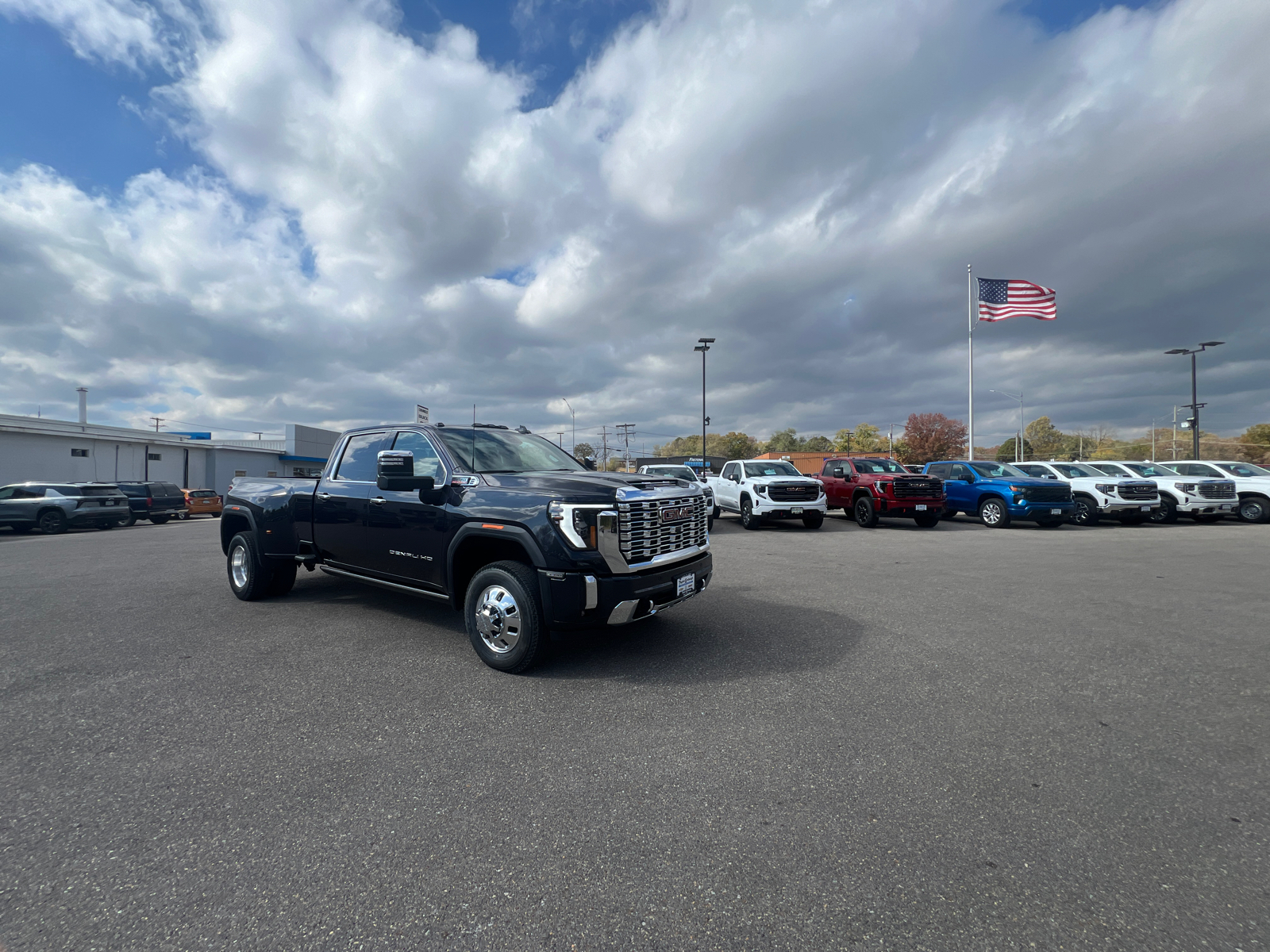 2025 GMC Sierra 3500HD Denali 2