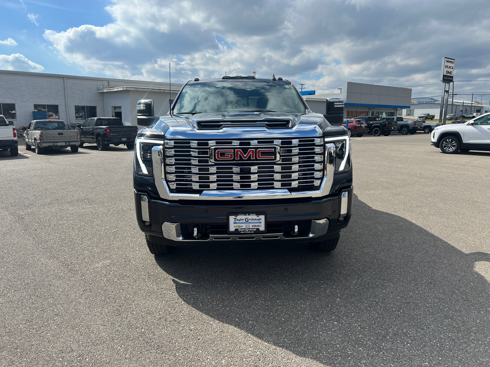 2025 GMC Sierra 3500HD Denali 6