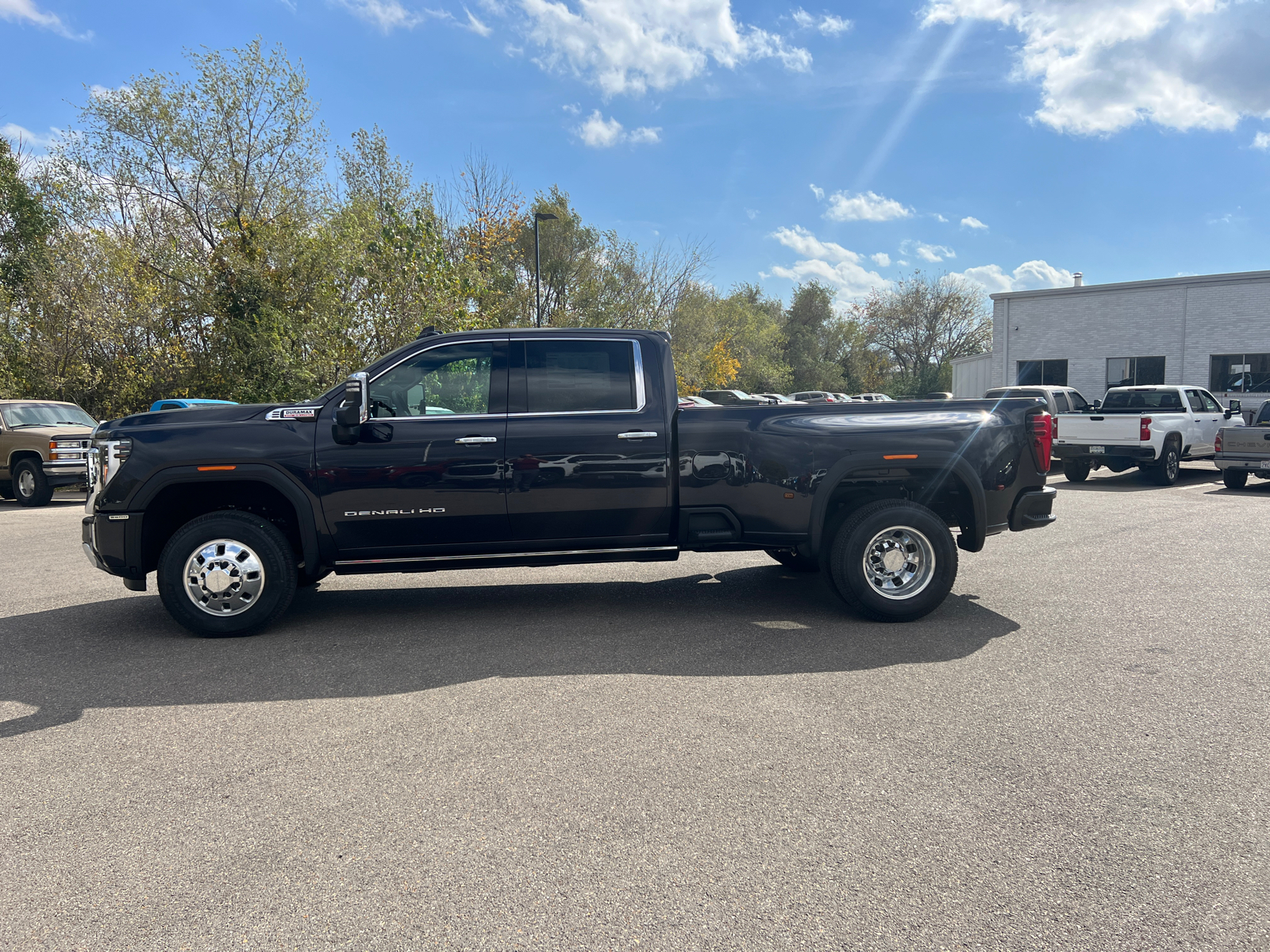 2025 GMC Sierra 3500HD Denali 8