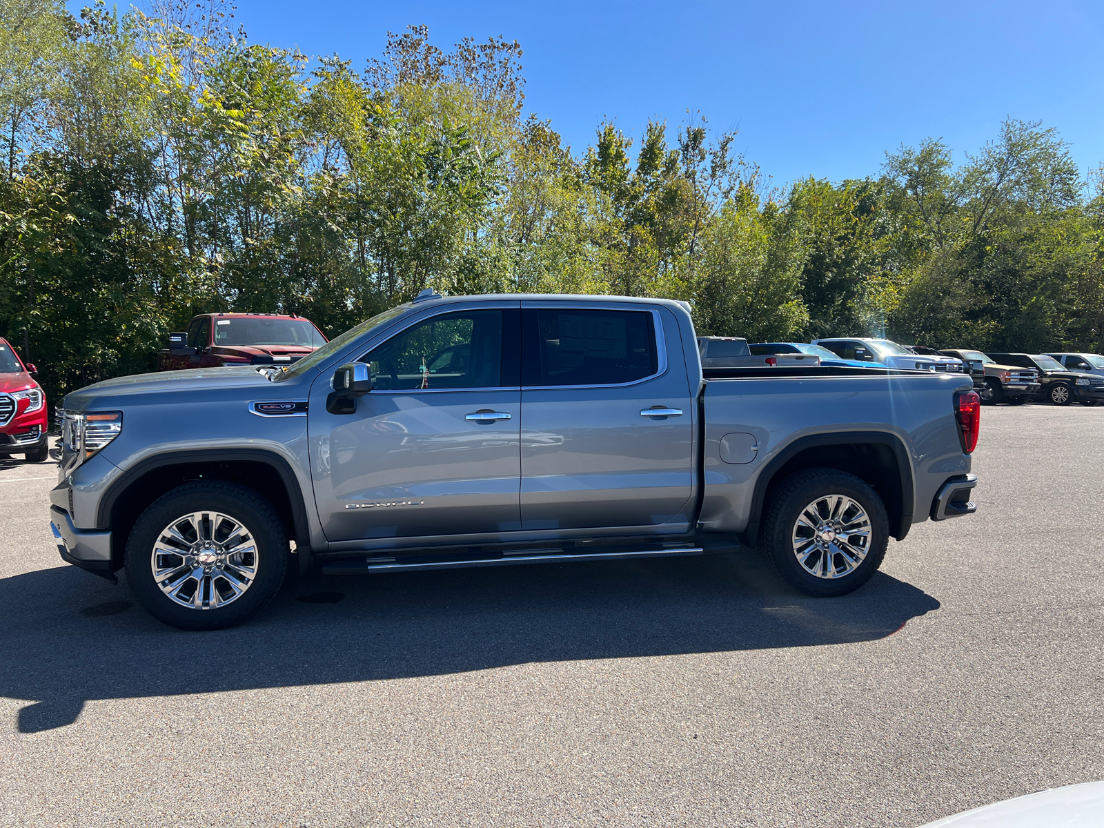 2025 GMC Sierra 1500 Denali 8