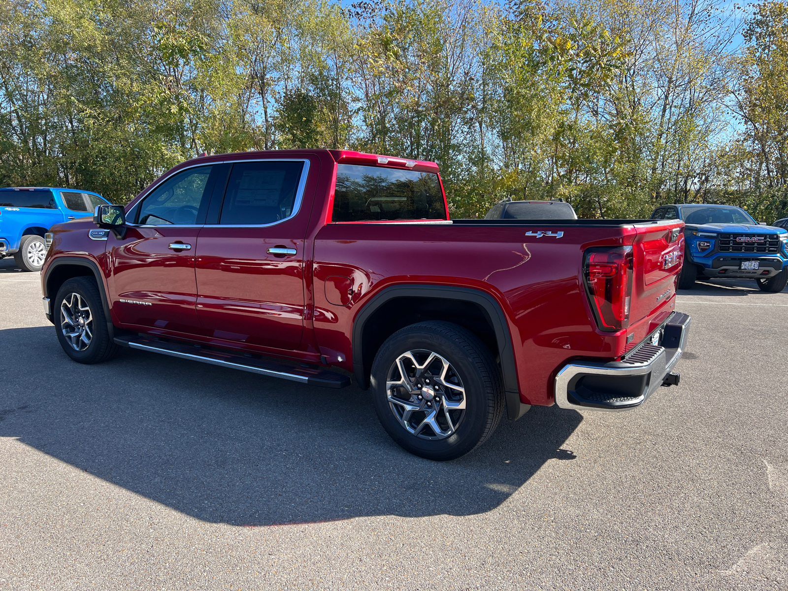 2025 GMC Sierra 1500 SLT 9