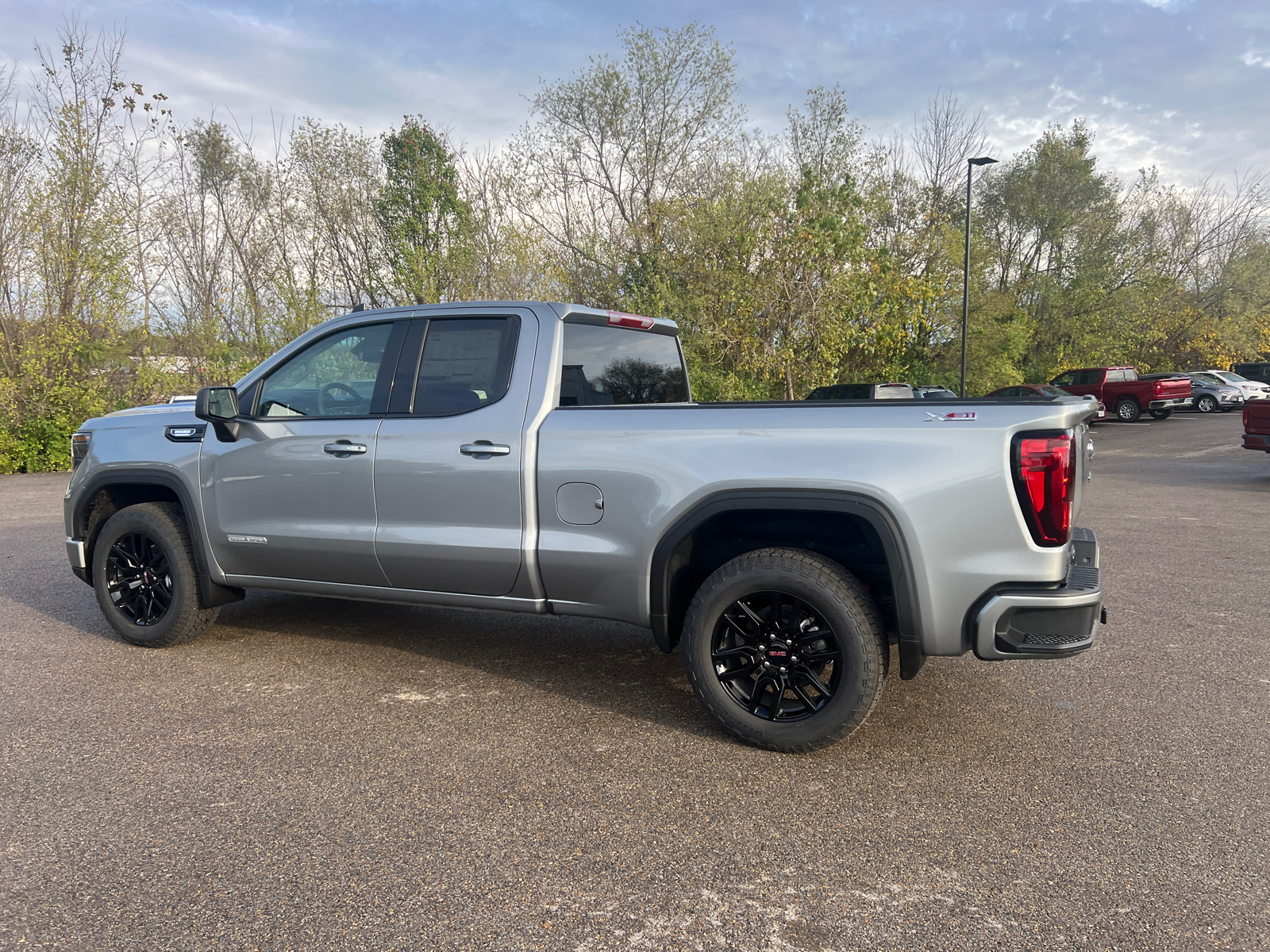 2025 GMC Sierra 1500 Elevation 9