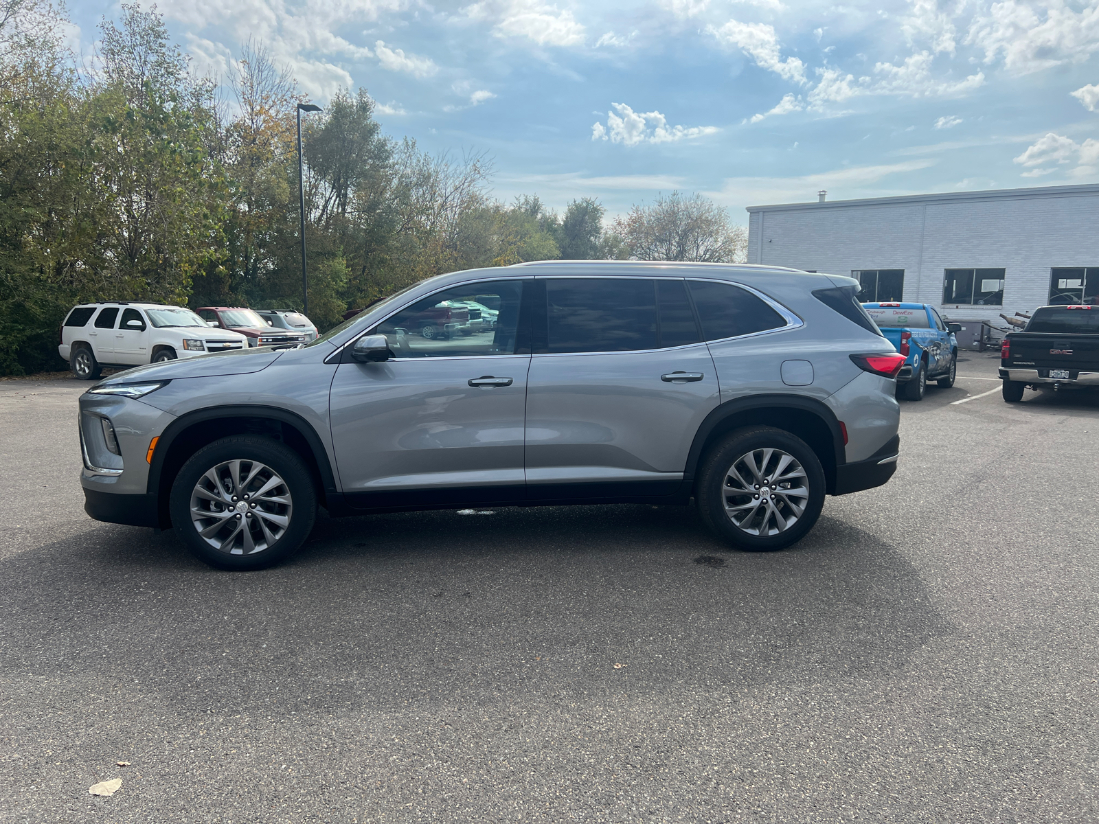 2025 Buick Enclave Preferred 8