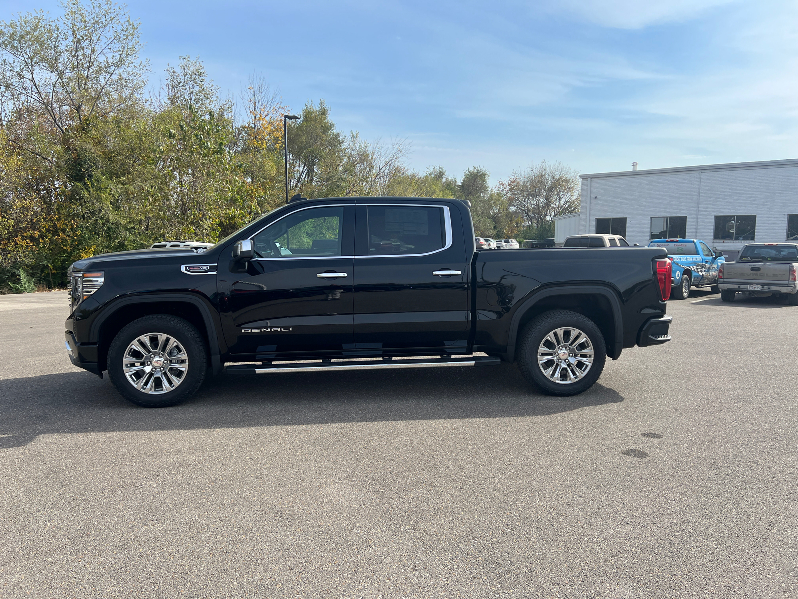 2025 GMC Sierra 1500 Denali 8