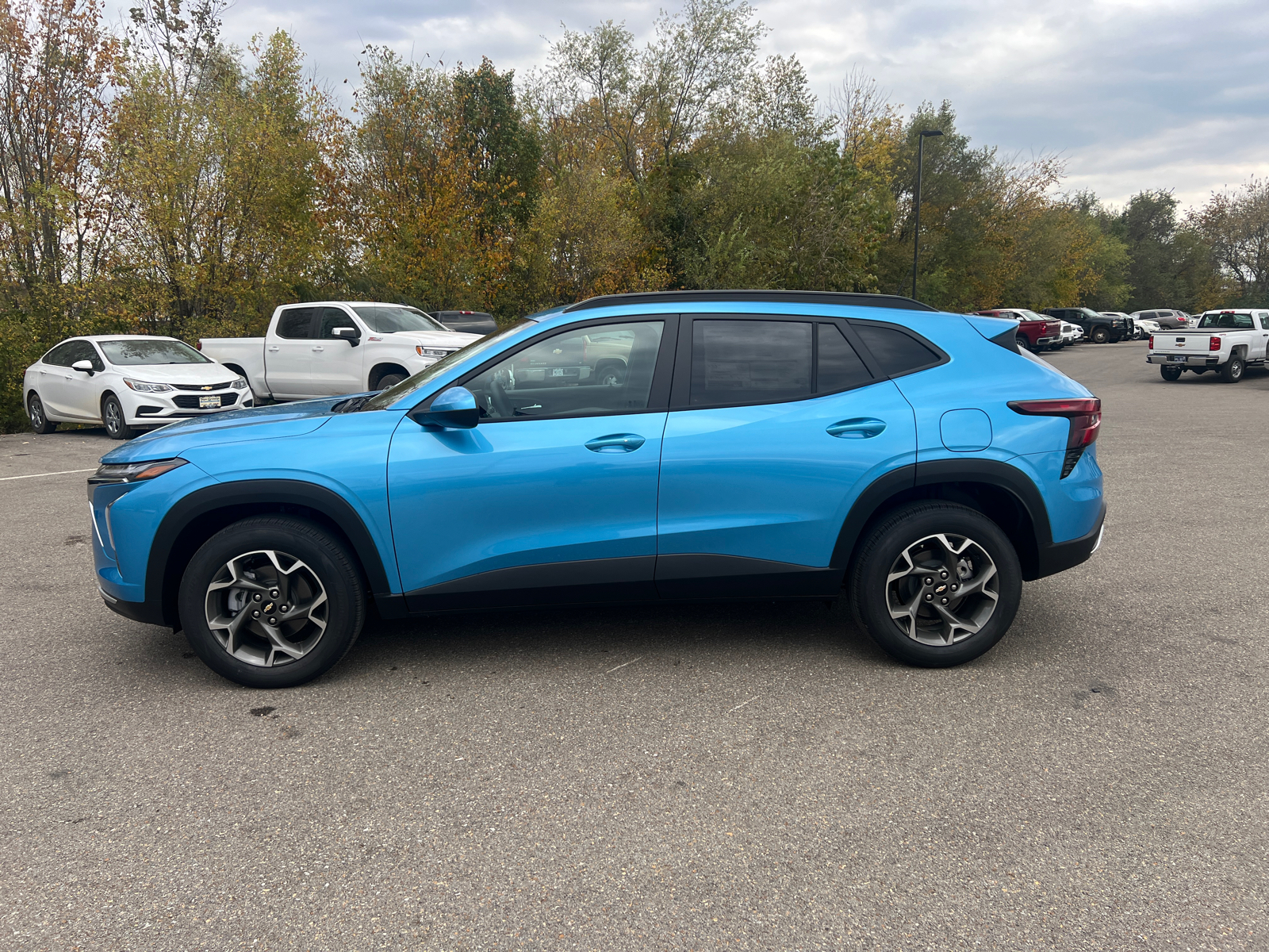 2025 Chevrolet Trax LT 8