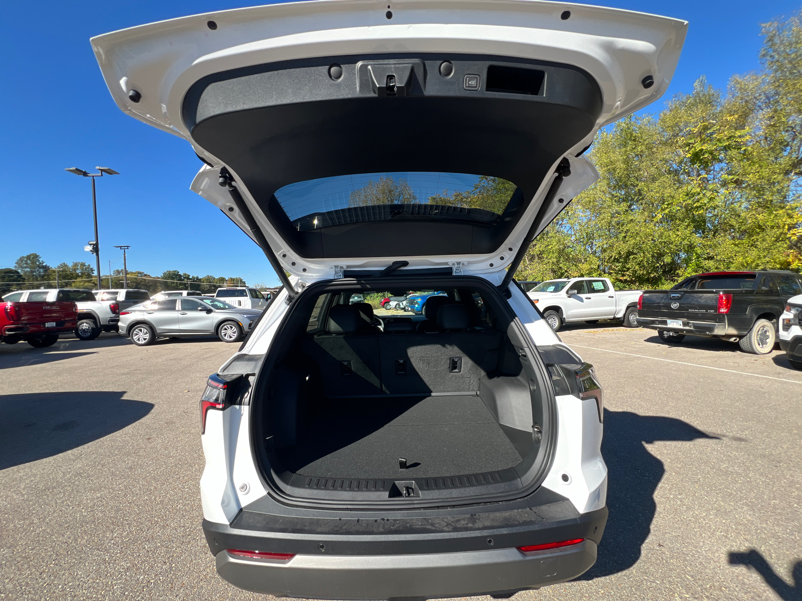 2025 Chevrolet Equinox FWD LT 17