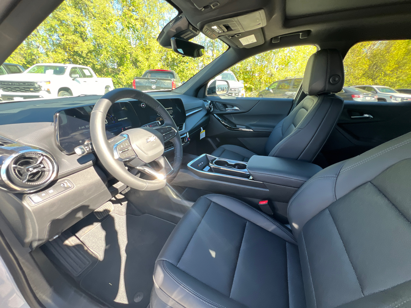 2025 Chevrolet Equinox FWD LT 22