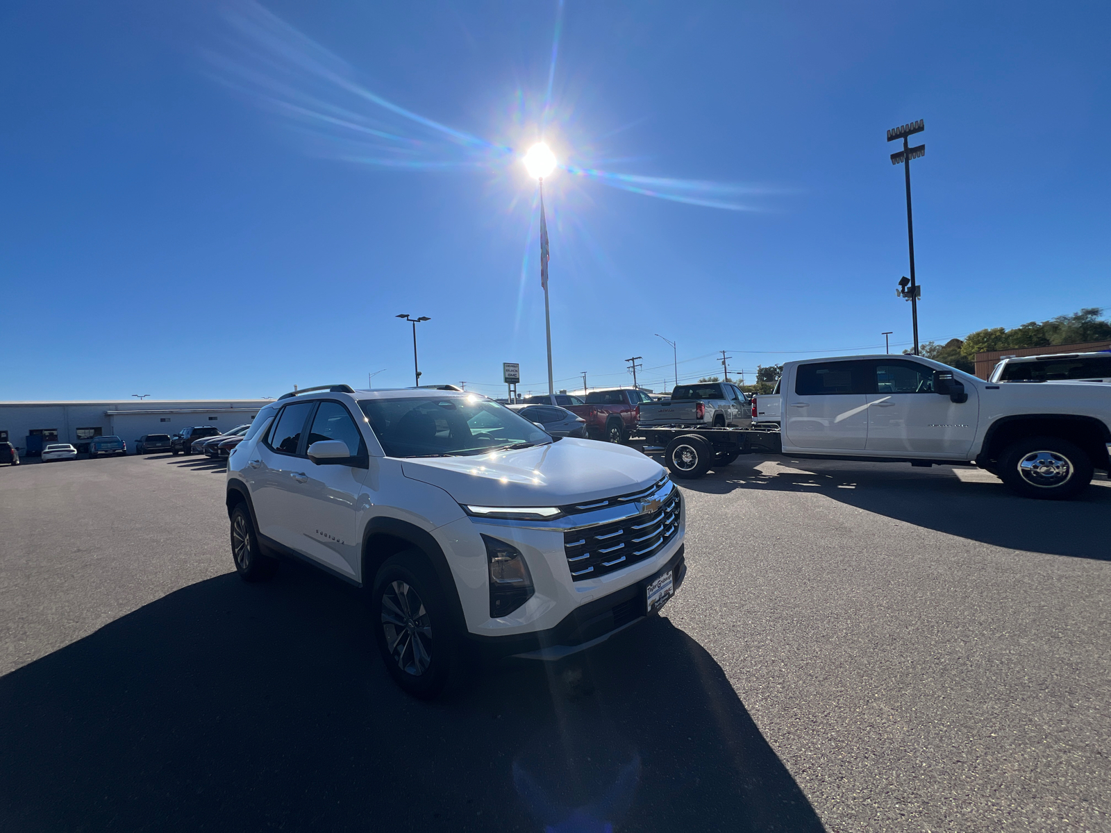 2025 Chevrolet Equinox FWD LT 2