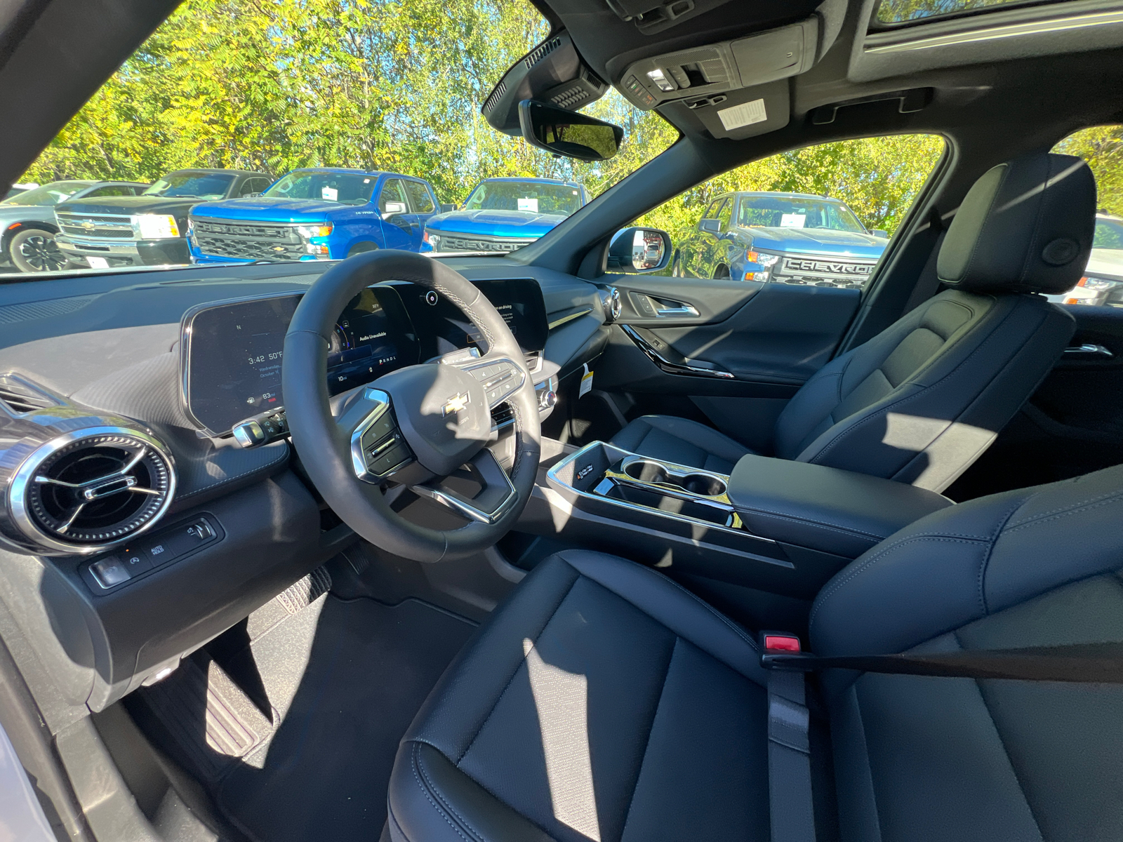 2025 Chevrolet Equinox FWD LT 21