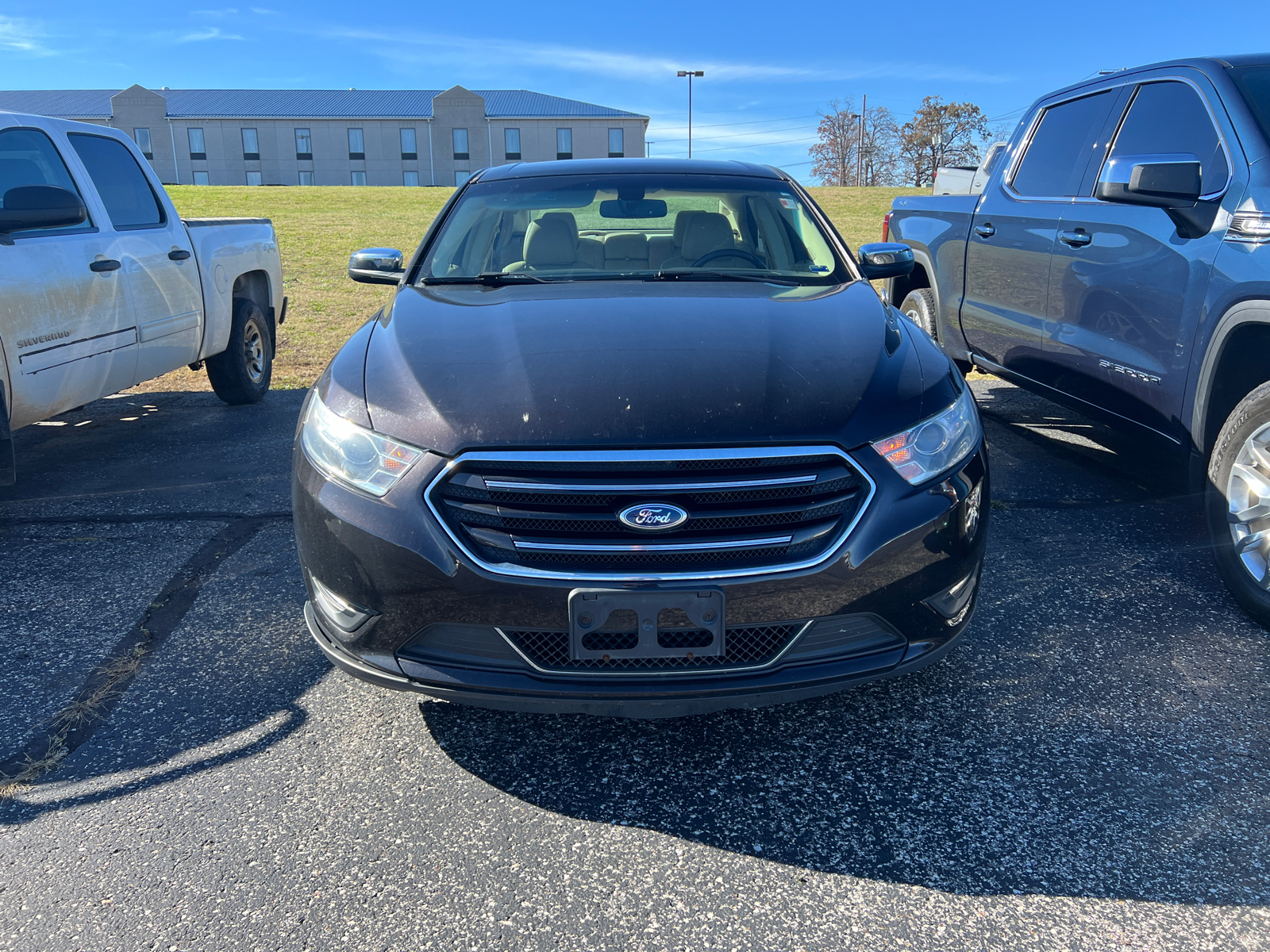 2014 Ford Taurus Limited 16