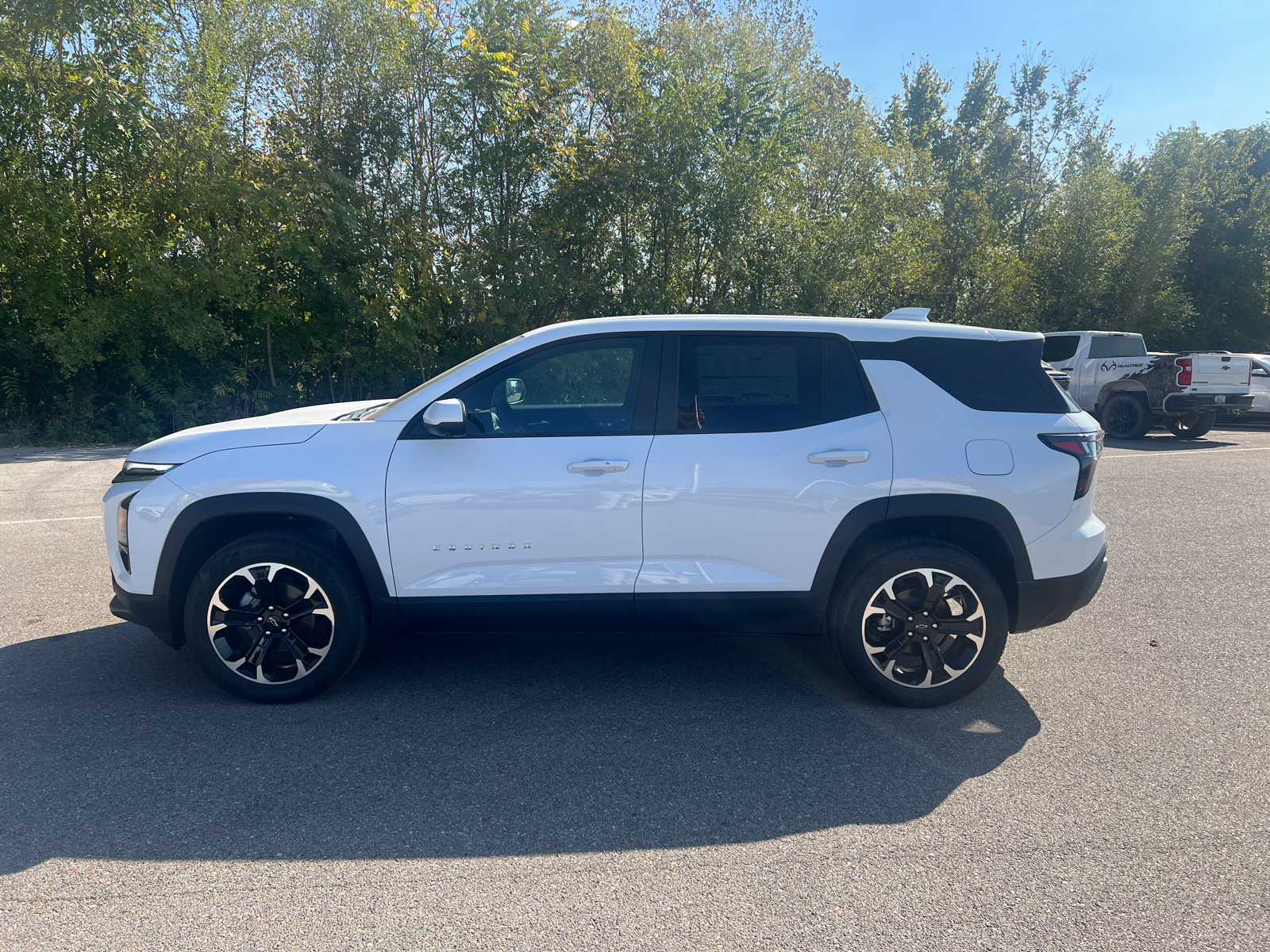 2025 Chevrolet Equinox FWD LT 8