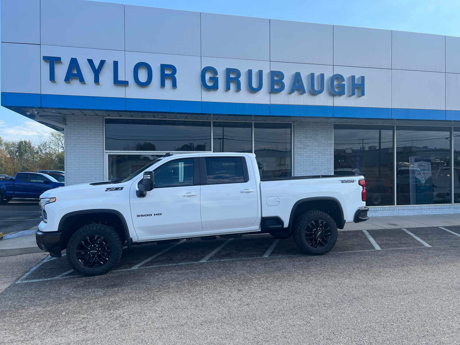 2025 Chevrolet Silverado 3500HD LT 1