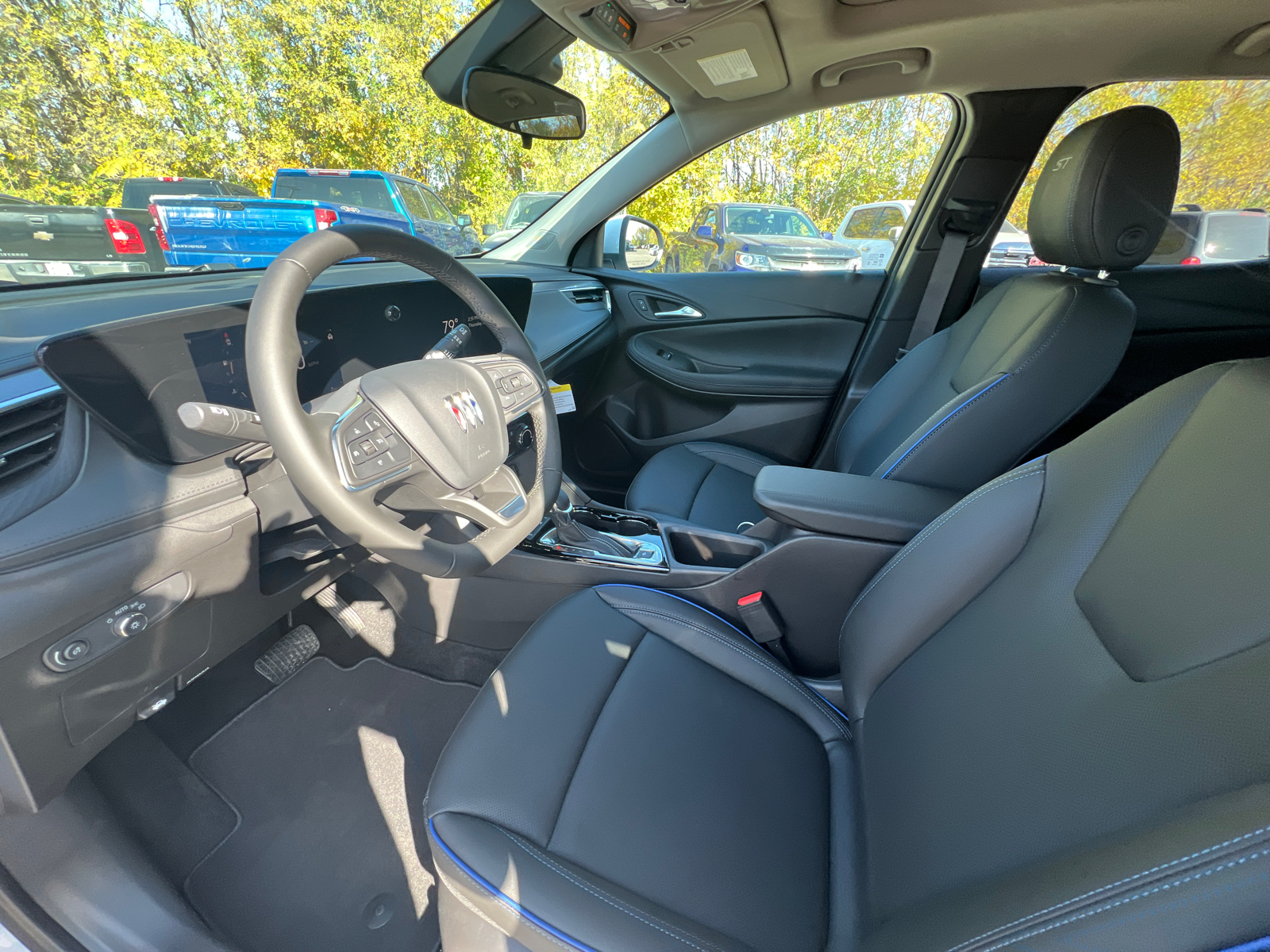 2025 Buick Encore GX Sport Touring 18