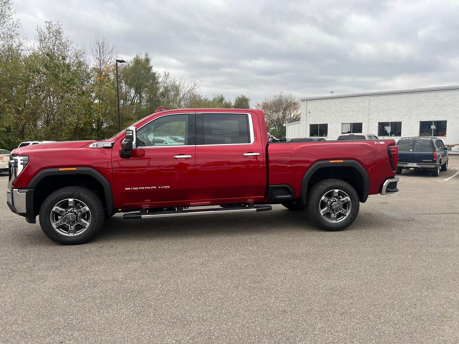 2025 GMC Sierra 2500HD SLT 8