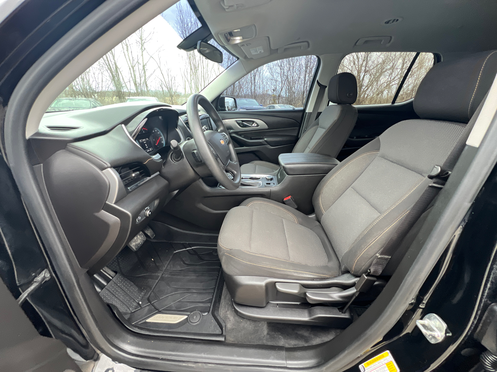 2019 Chevrolet Traverse LS 16