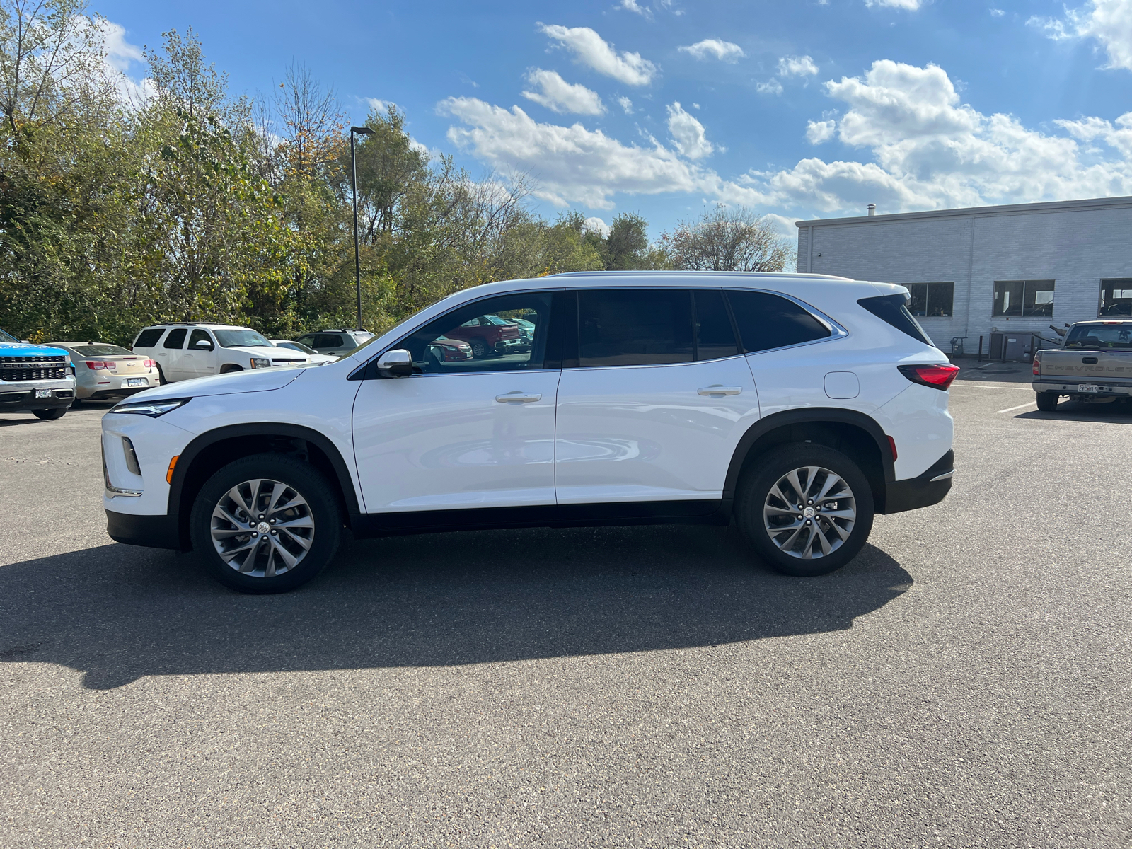 2025 Buick Enclave Preferred 8