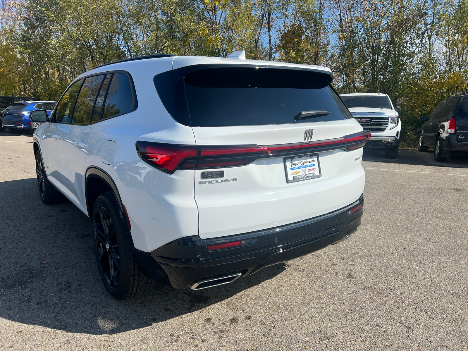 2025 Buick Enclave Sport Touring 10