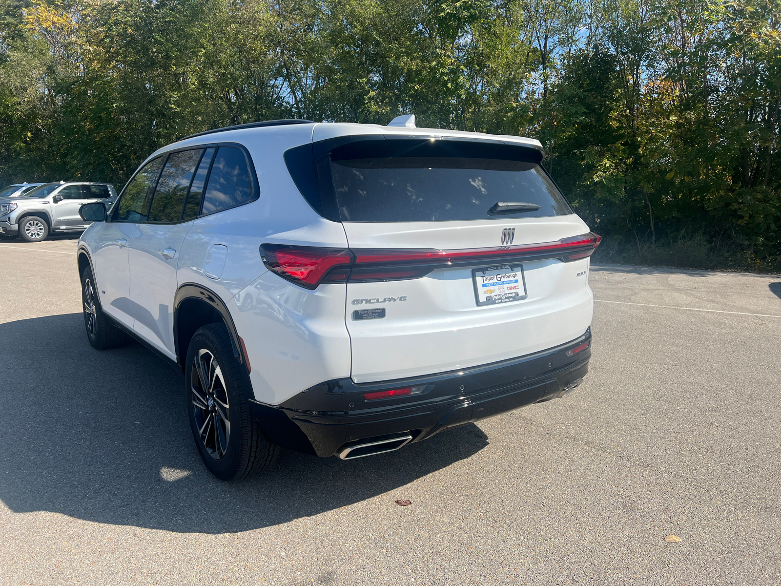 2025 Buick Enclave Sport Touring 10