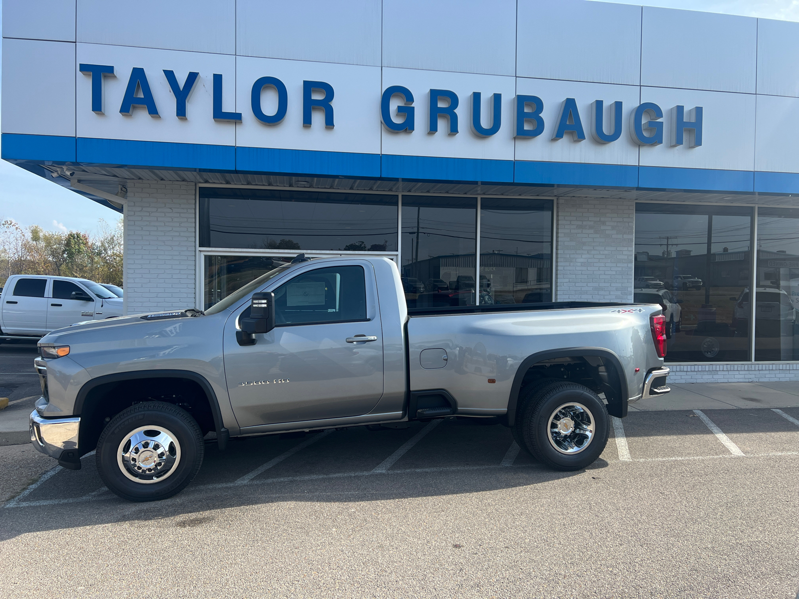 2025 Chevrolet Silverado 3500HD LT 1