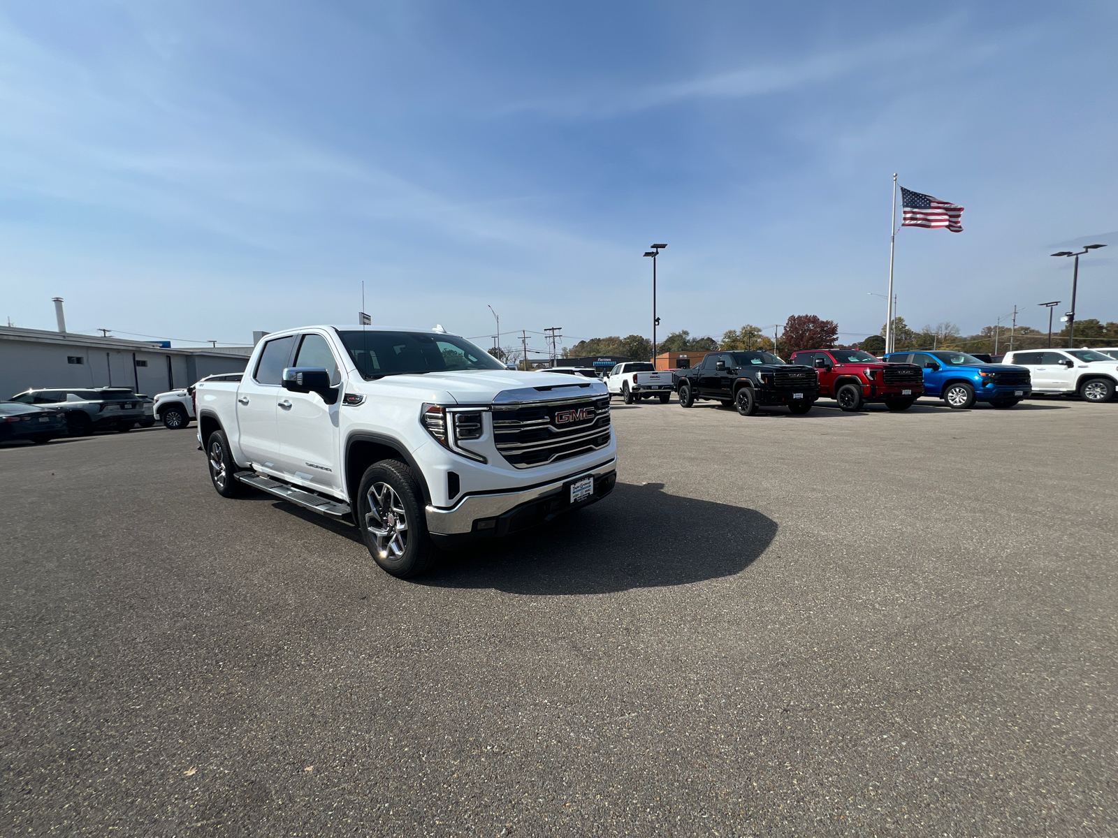 2025 GMC Sierra 1500 SLT 2