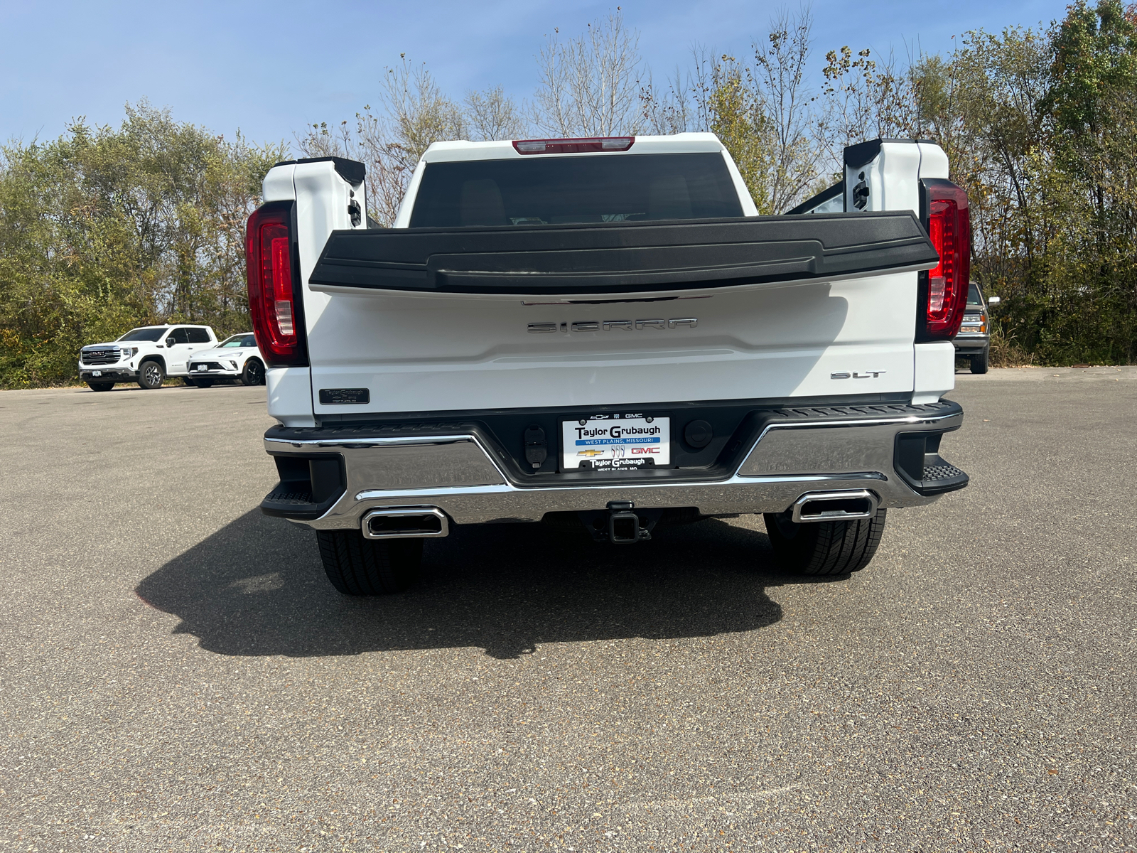 2025 GMC Sierra 1500 SLT 12