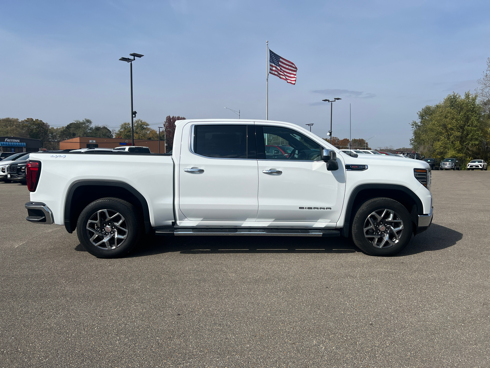 2025 GMC Sierra 1500 SLT 15