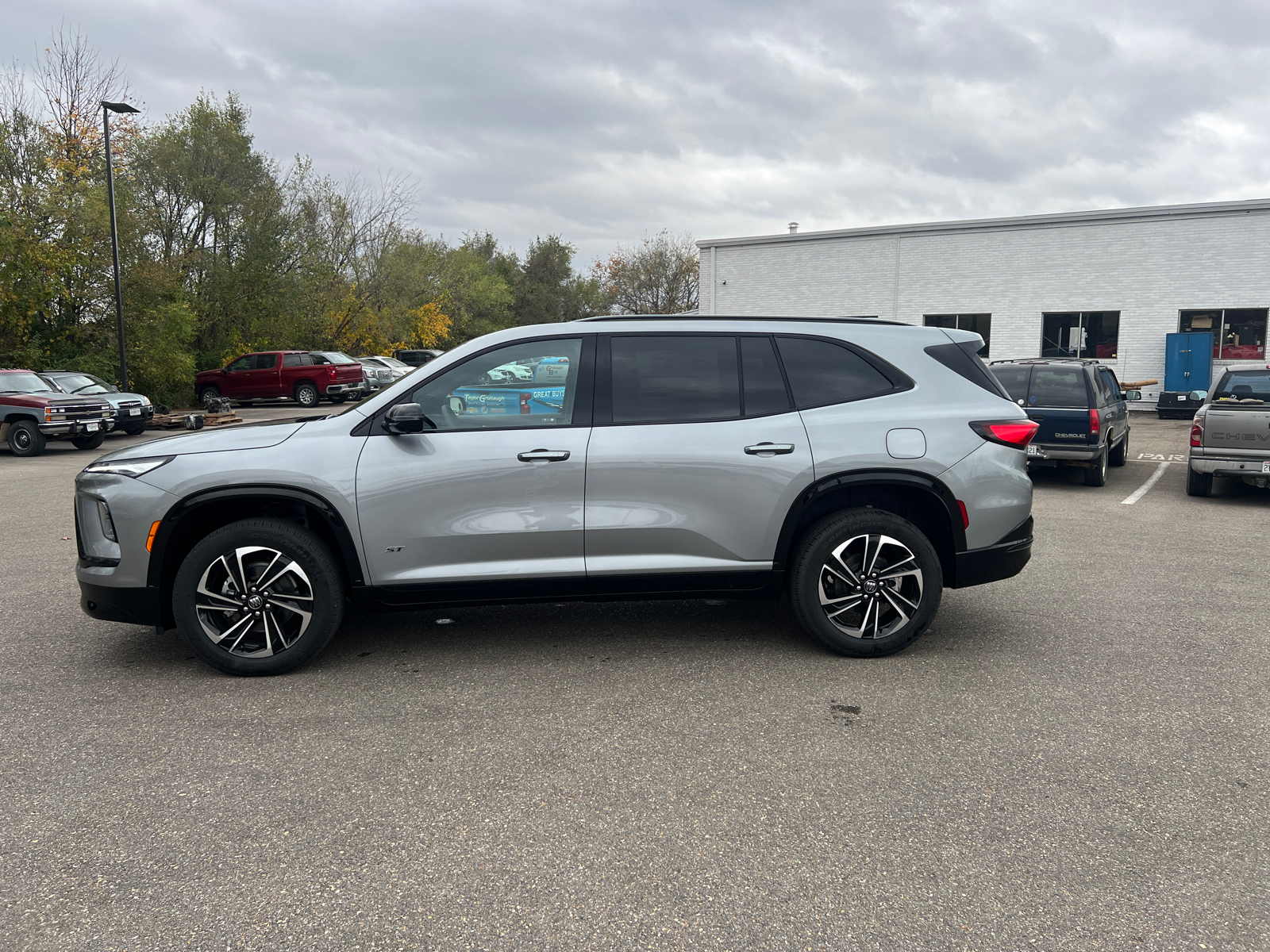 2025 Buick Enclave Sport Touring 8