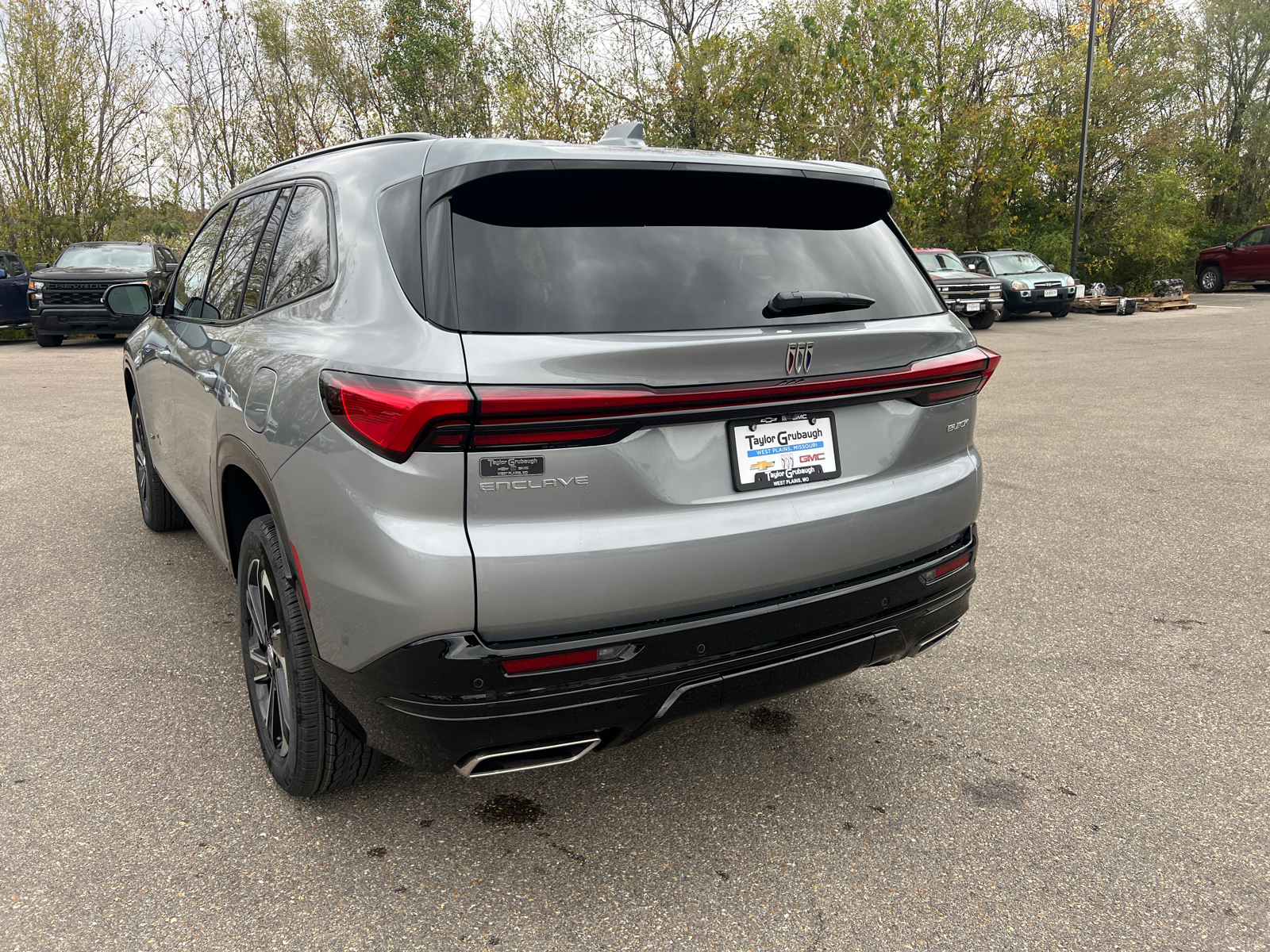 2025 Buick Enclave Sport Touring 10