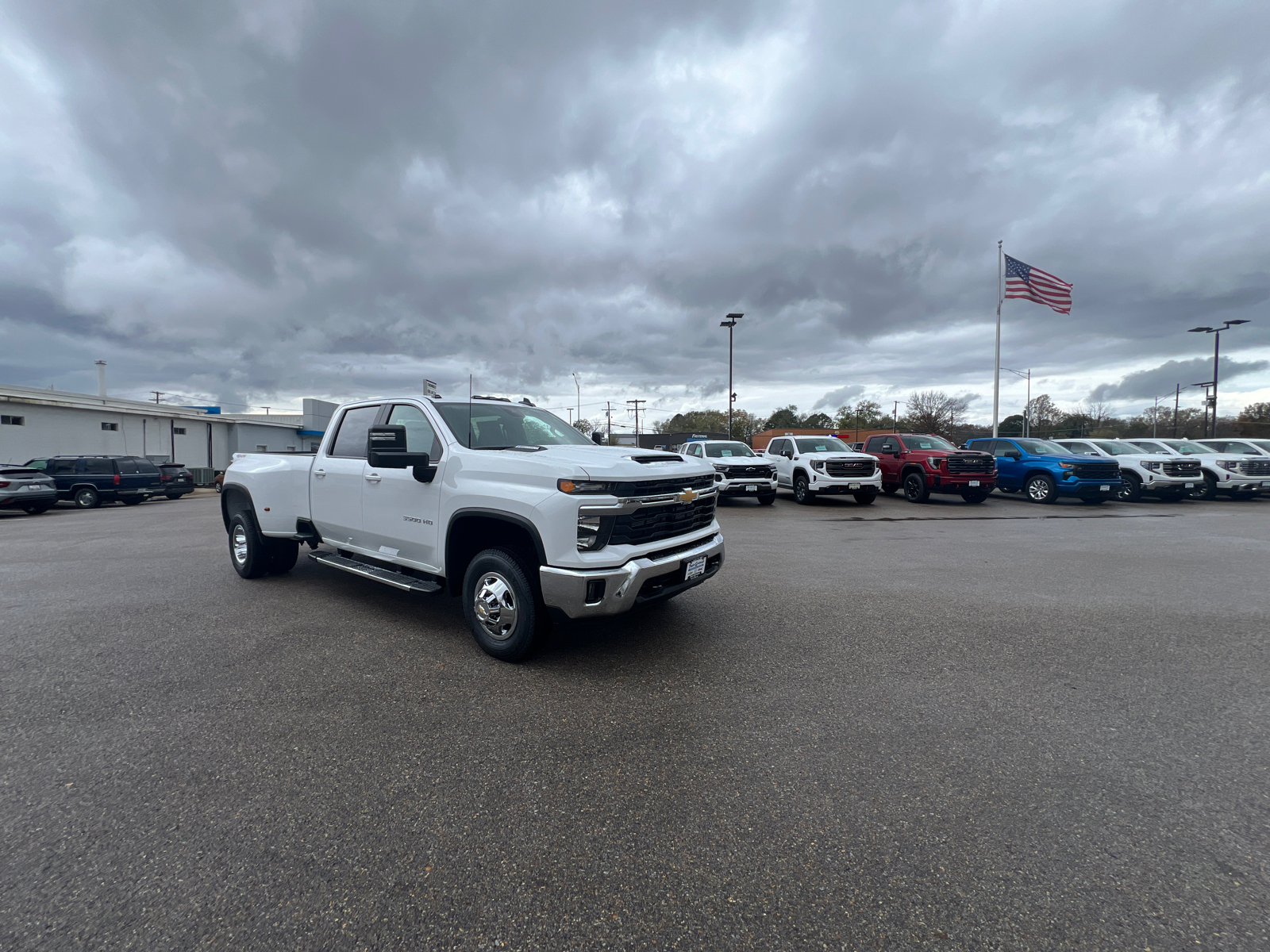 2025 Chevrolet Silverado 3500HD LT 2