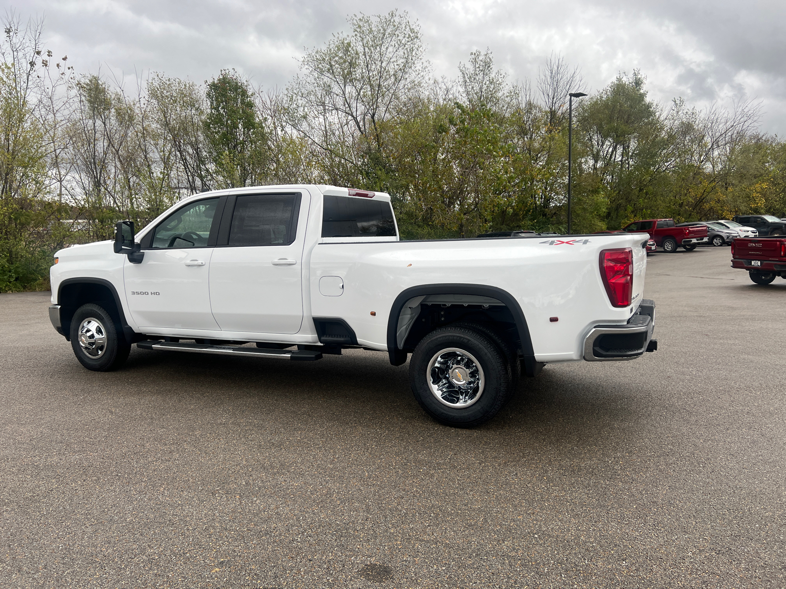 2025 Chevrolet Silverado 3500HD LT 9