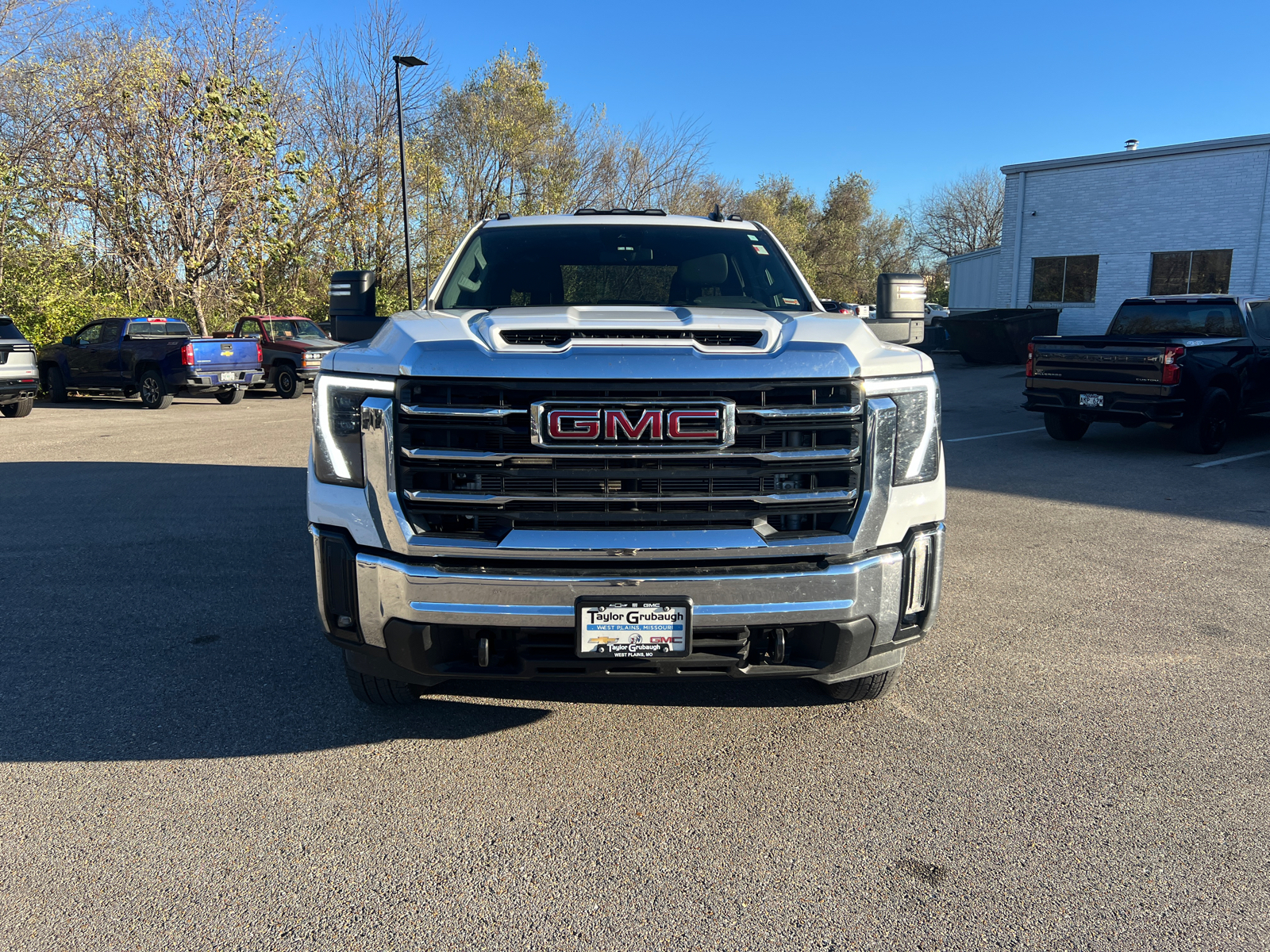 2024 GMC Sierra 3500HD SLE 2