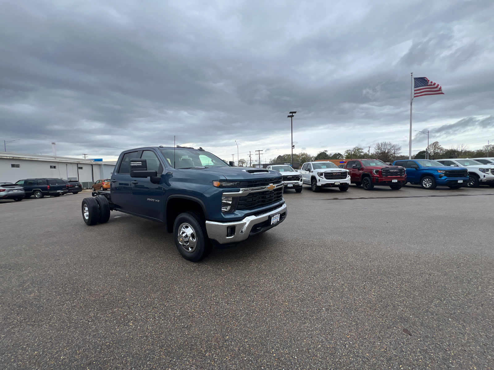 2025 Chevrolet Silverado 3500HD CC LT 2