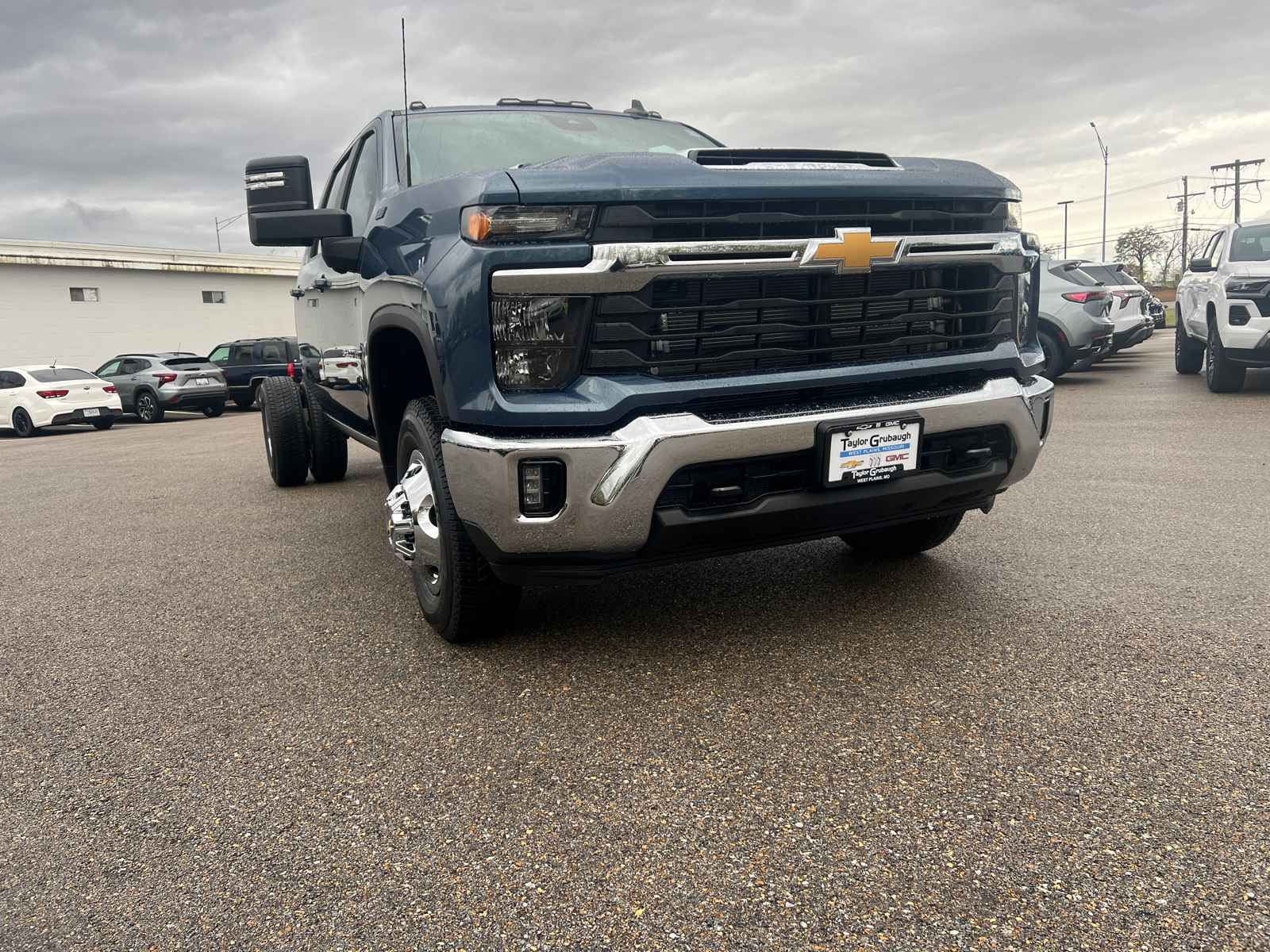 2025 Chevrolet Silverado 3500HD CC LT 6