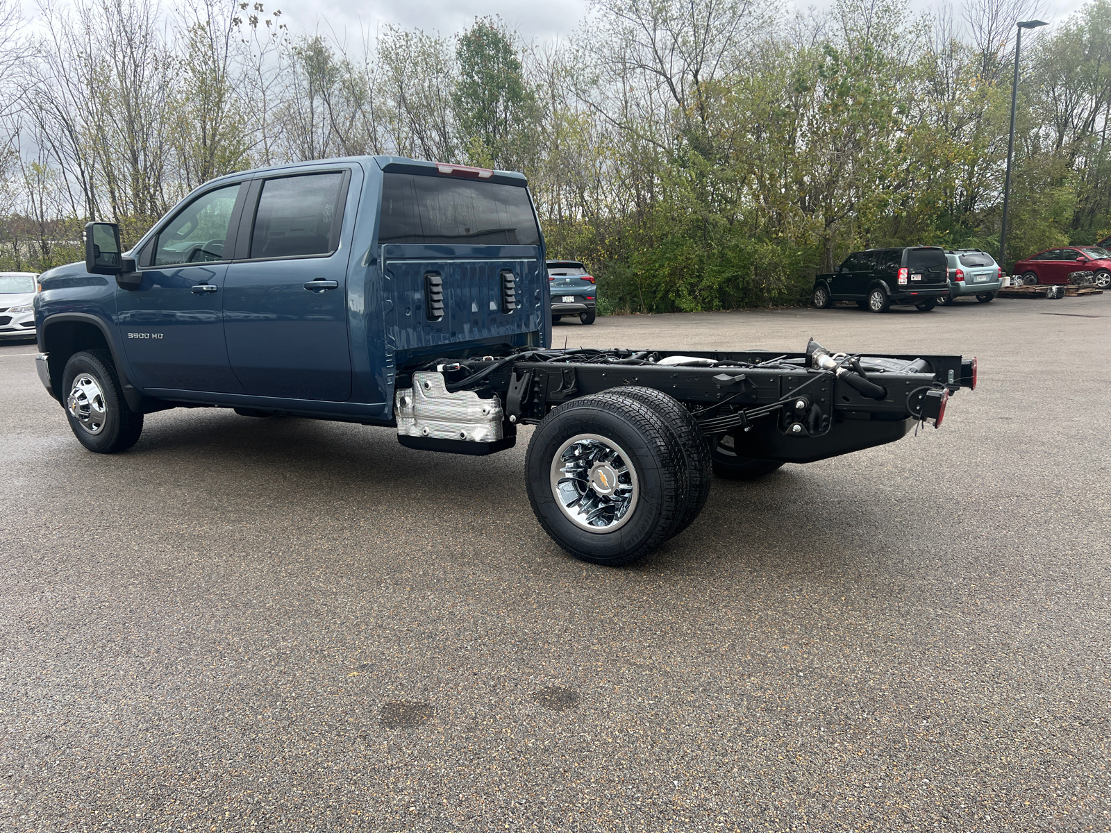 2025 Chevrolet Silverado 3500HD CC LT 10