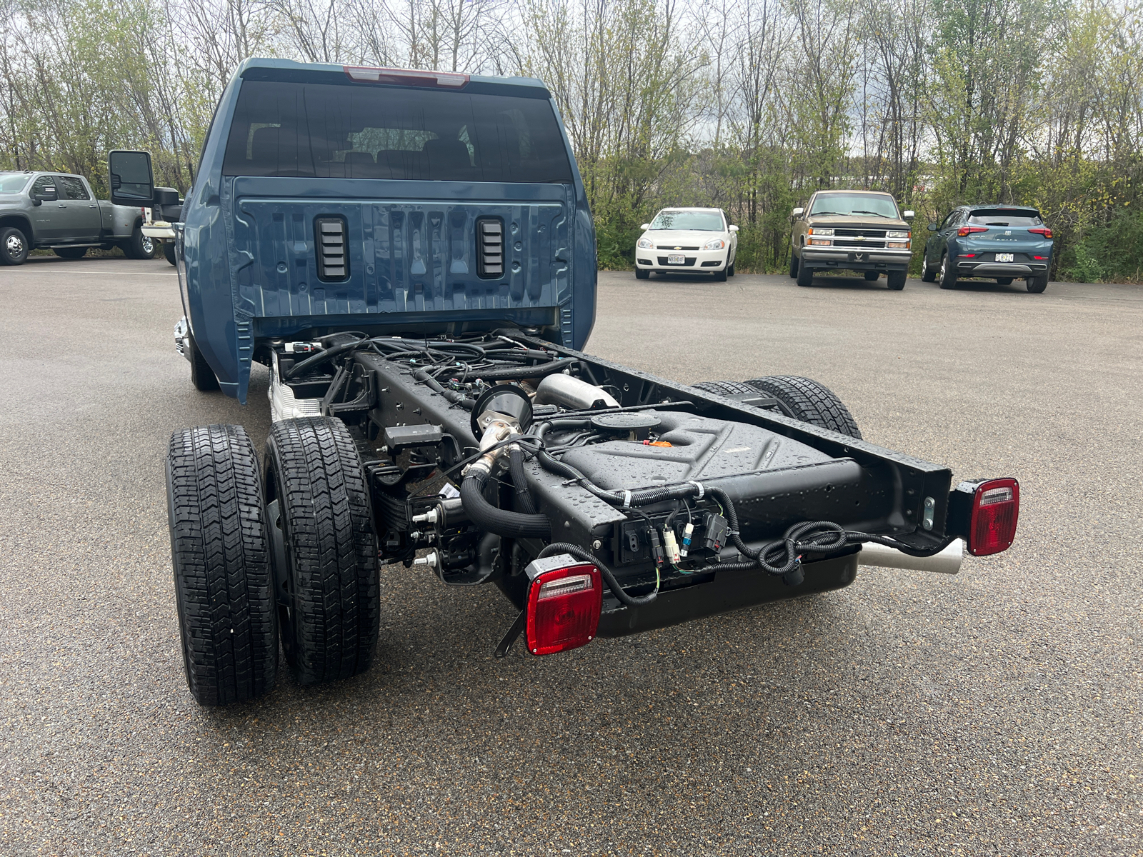 2025 Chevrolet Silverado 3500HD CC LT 12