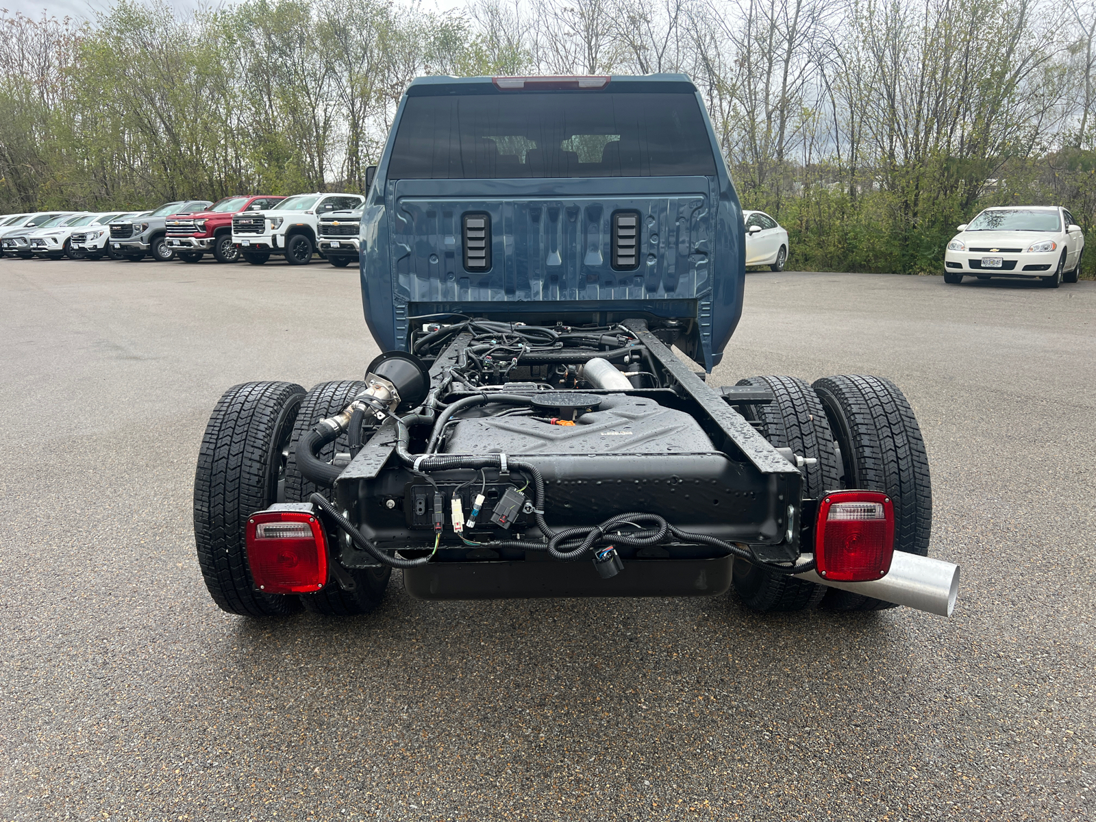 2025 Chevrolet Silverado 3500HD CC LT 13