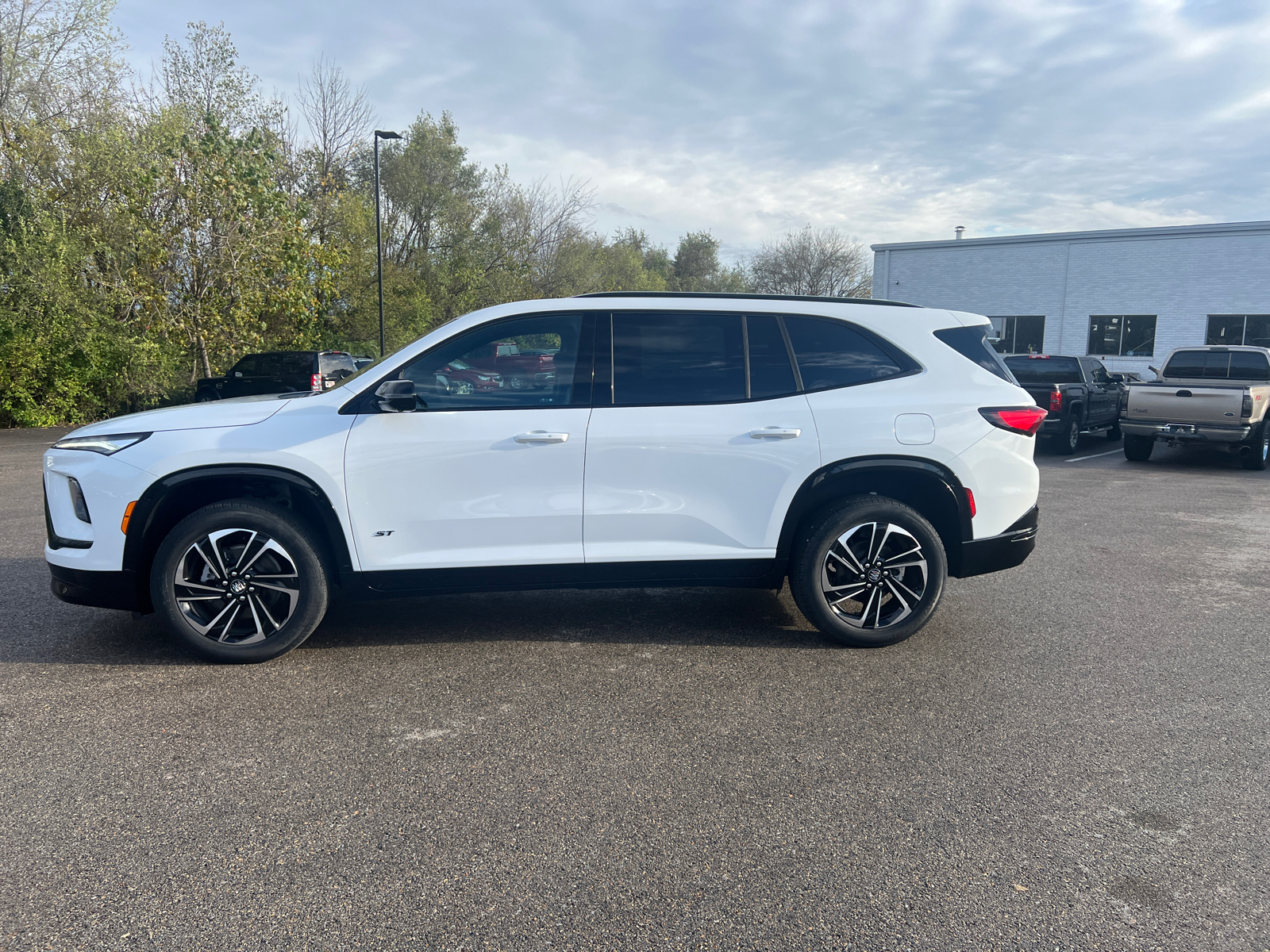 2025 Buick Enclave Sport Touring 8