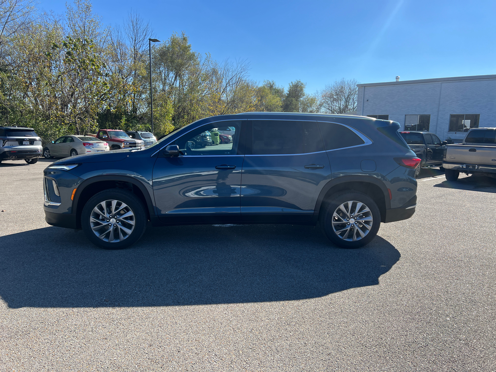 2025 Buick Enclave Preferred 8