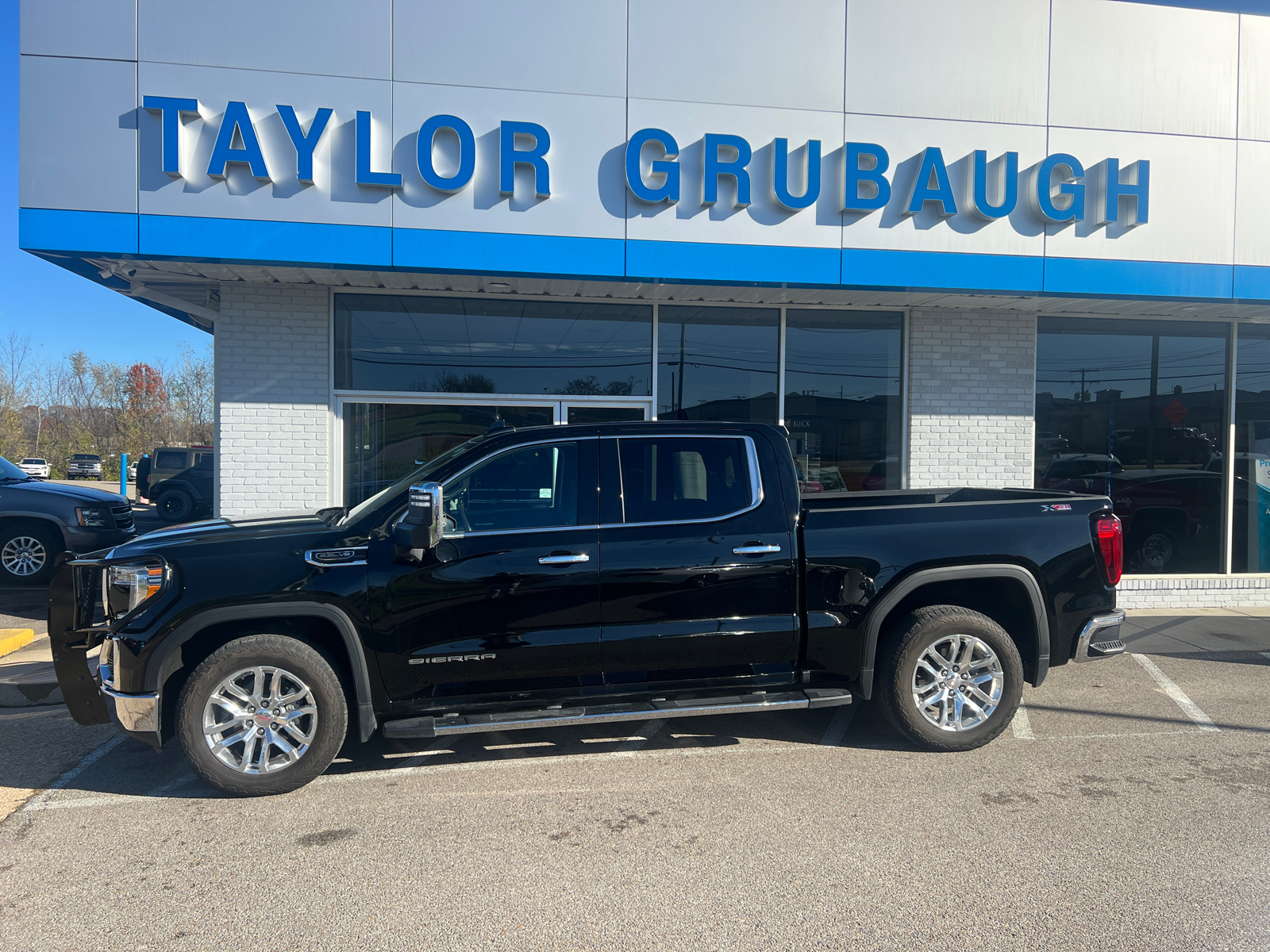 2021 GMC Sierra 1500 SLT 1