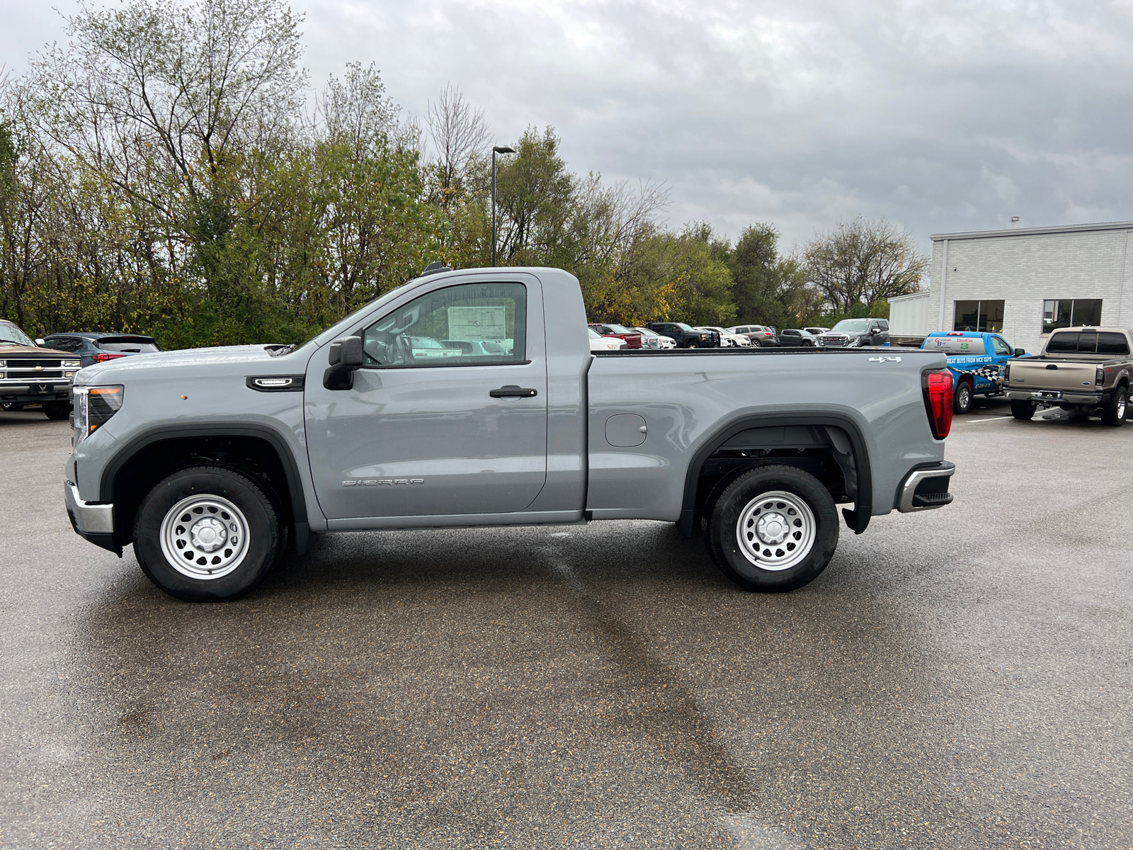 2025 GMC Sierra 1500 Pro 8