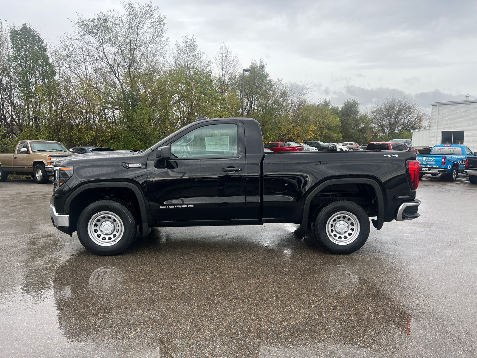 2025 GMC Sierra 1500 Pro 8