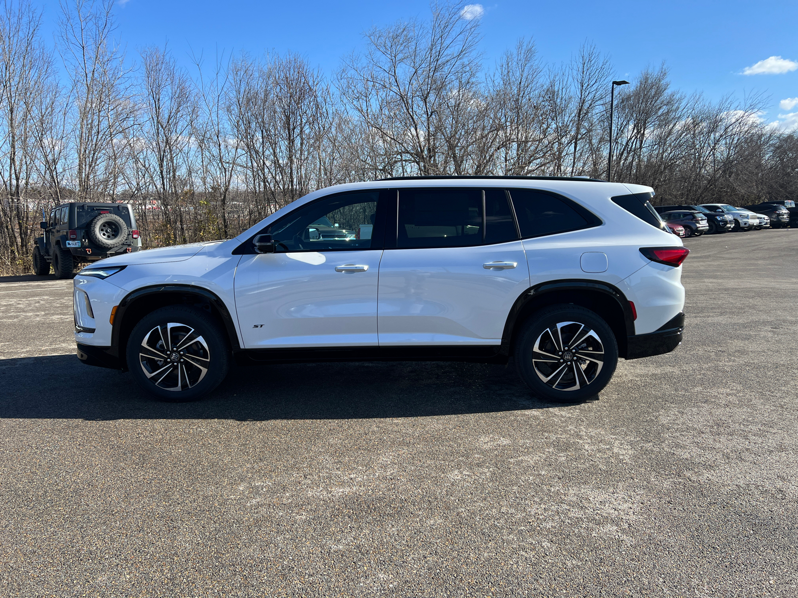 2025 Buick Enclave Sport Touring 10