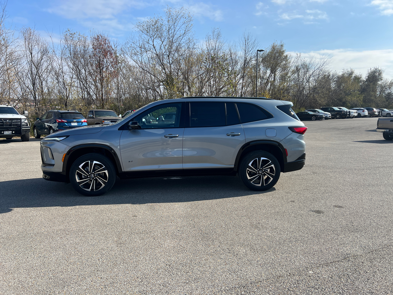 2025 Buick Enclave Sport Touring 10