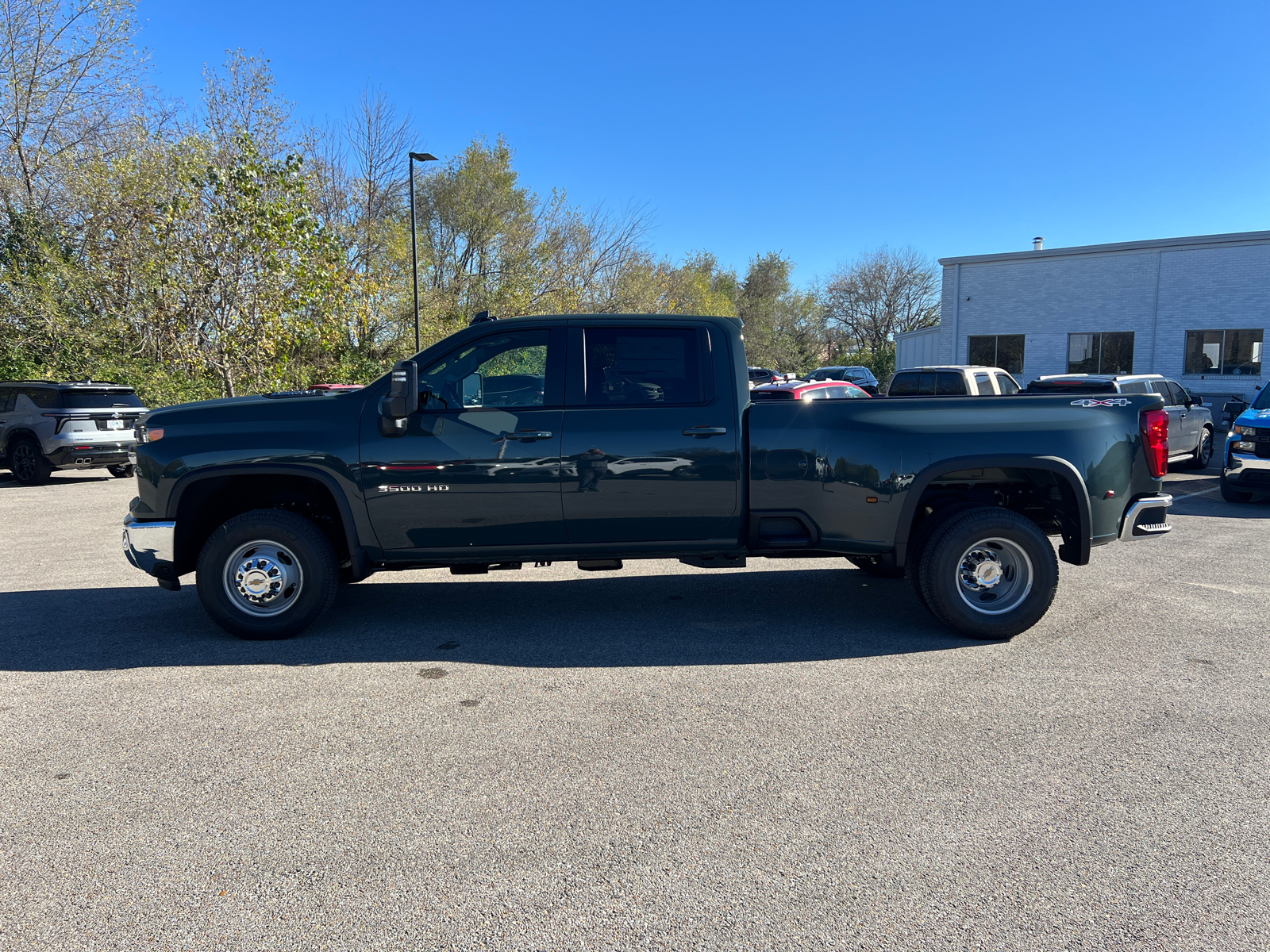 2025 Chevrolet Silverado 3500HD LT 8