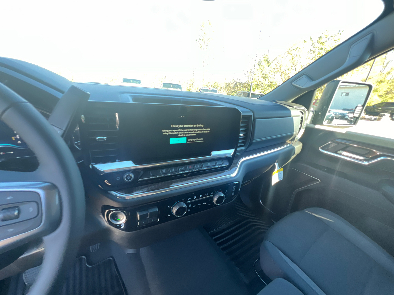 2025 Chevrolet Silverado 3500HD LT 22