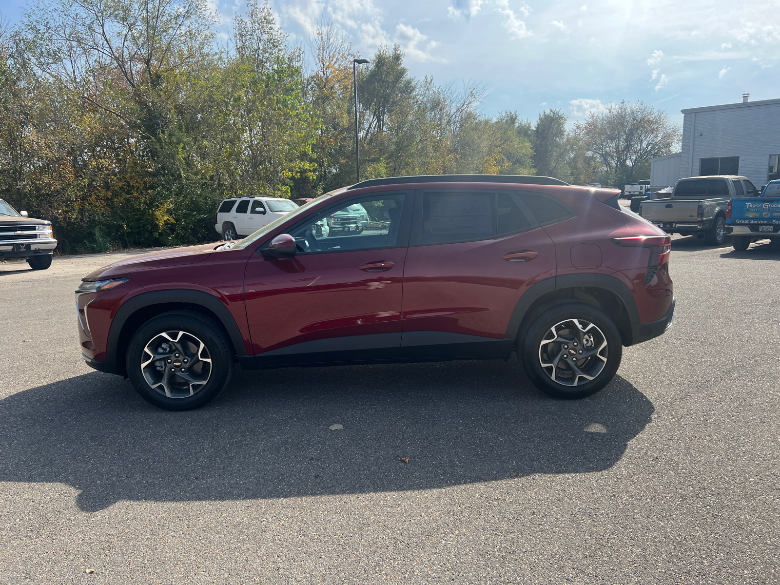 2025 Chevrolet Trax LT 8