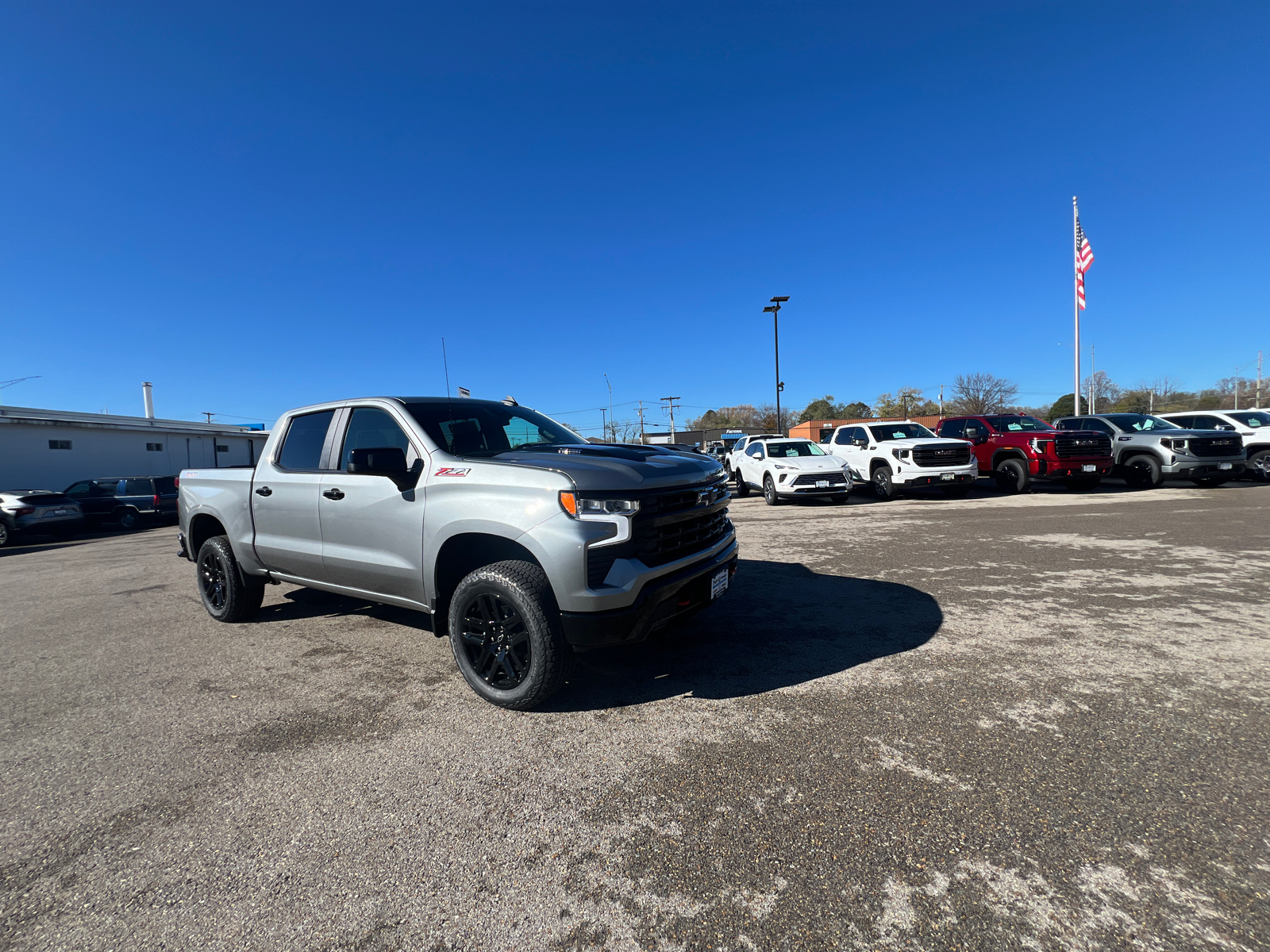 2025 Chevrolet Silverado 1500 LT Trail Boss 2