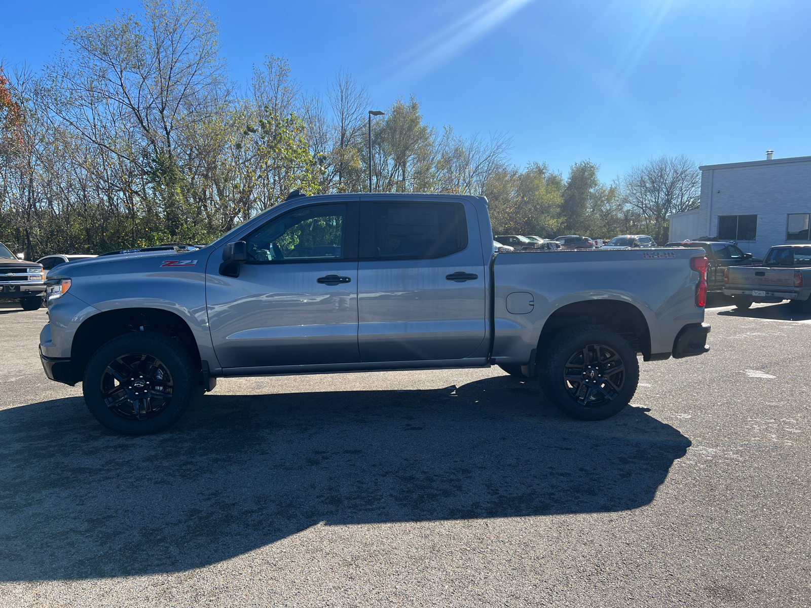 2025 Chevrolet Silverado 1500 LT Trail Boss 8