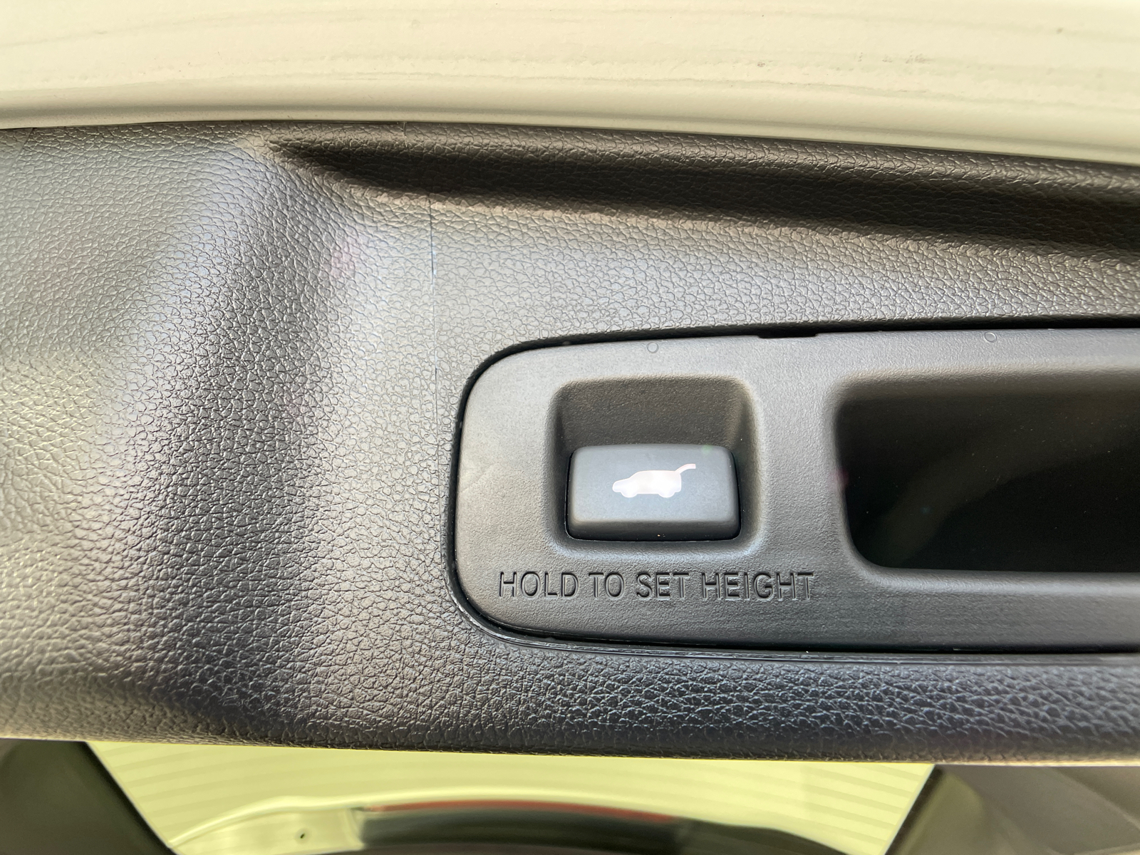 2020 Honda CR-V Hybrid Touring 28