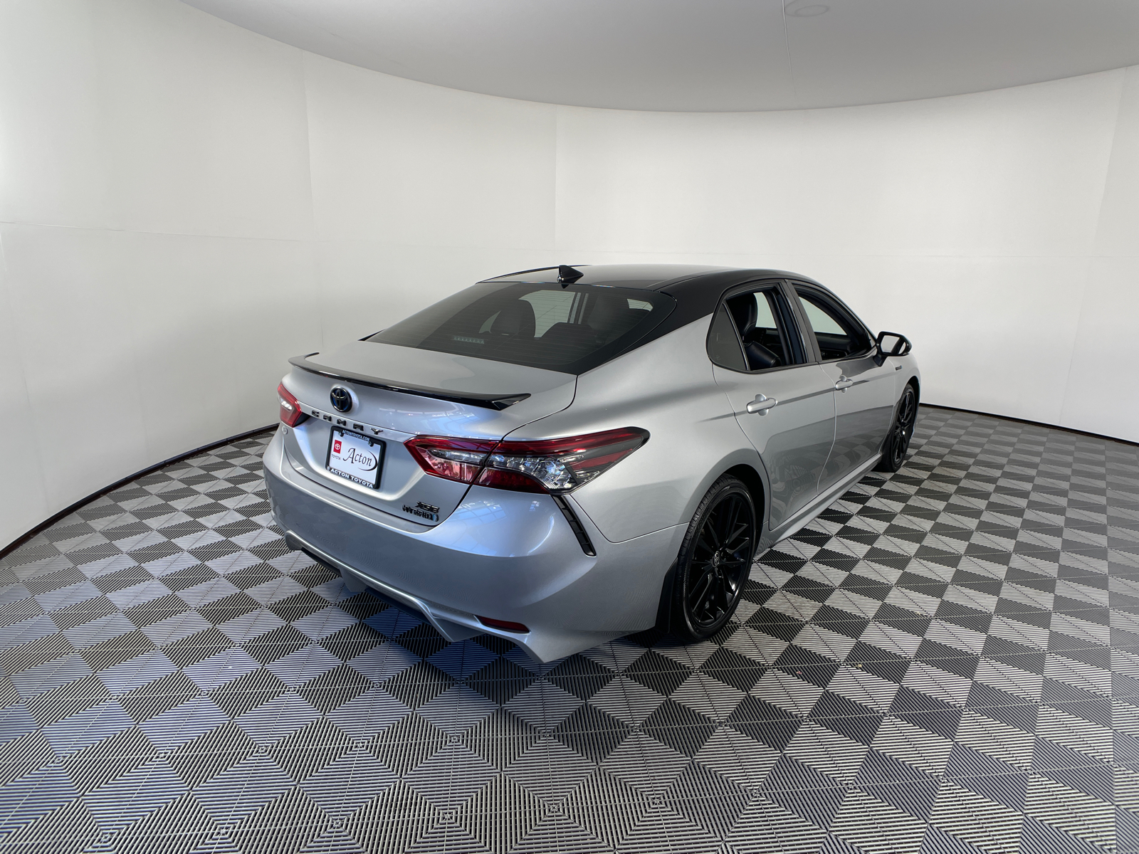 2021 Toyota Camry Hybrid XSE 8